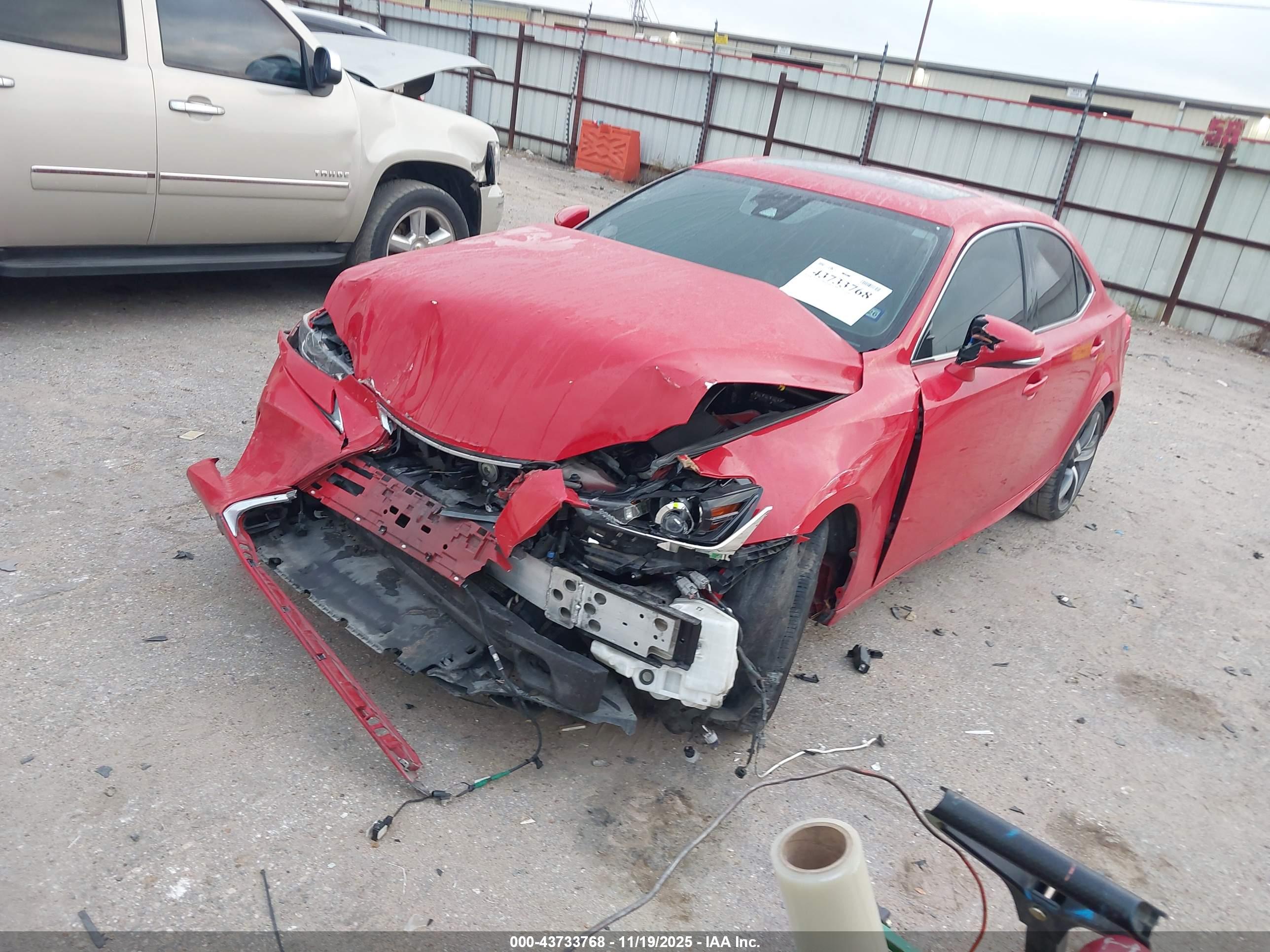 LEXUS IS image 2