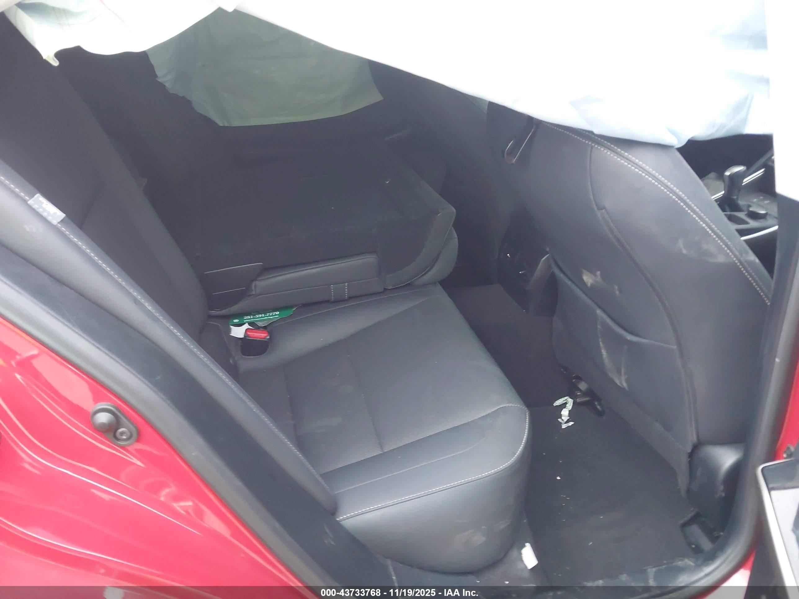 LEXUS IS image 8