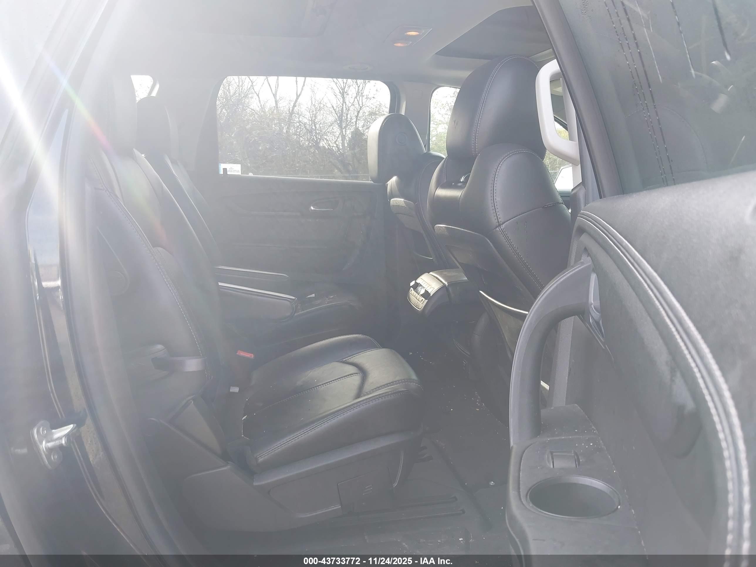 CHEVROLET TRAVERSE image 8