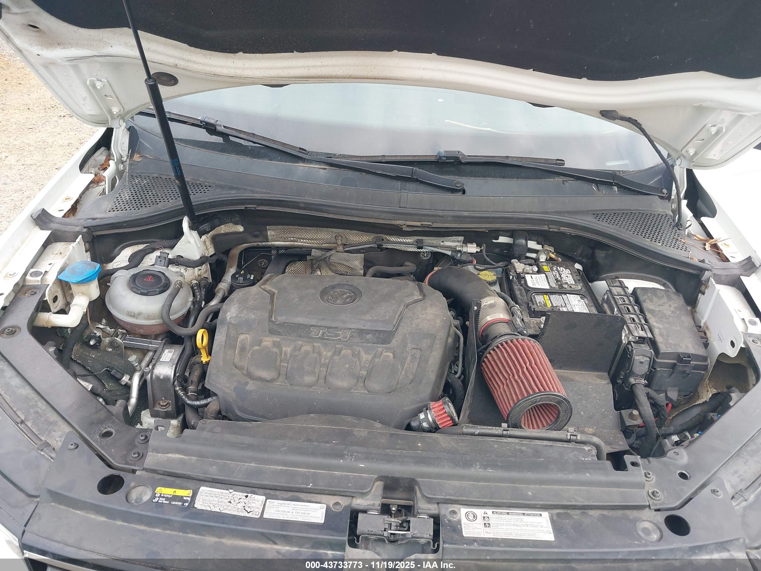 VOLKSWAGEN TIGUAN image 10