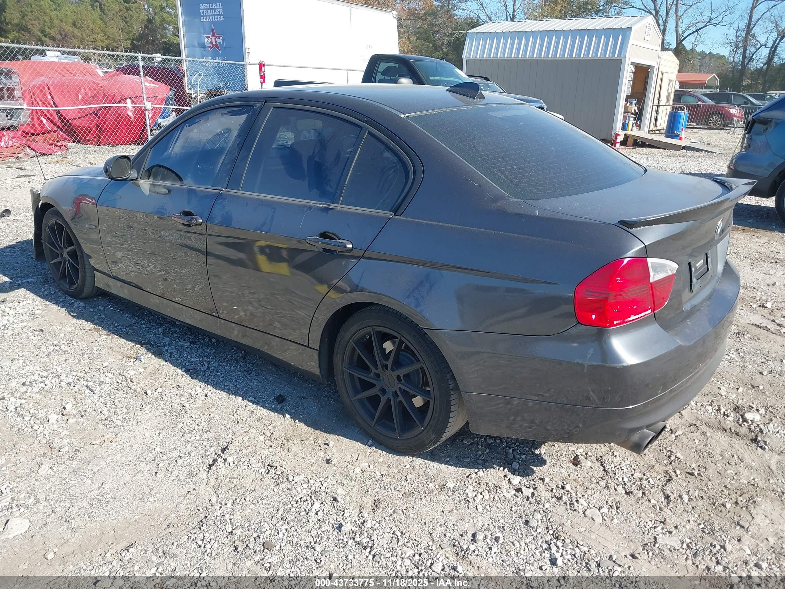 BMW 328I image 3