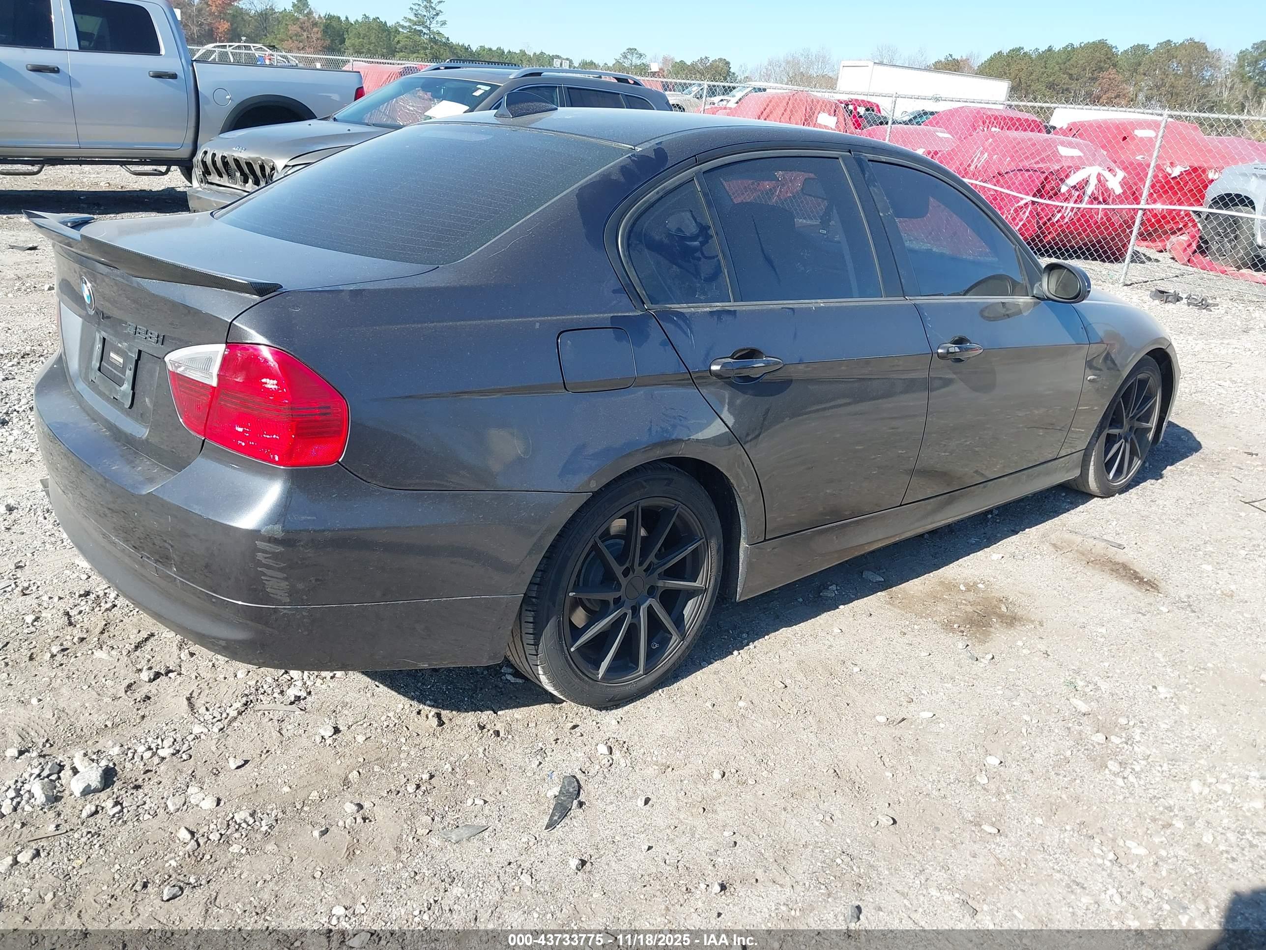 BMW 328I image 4