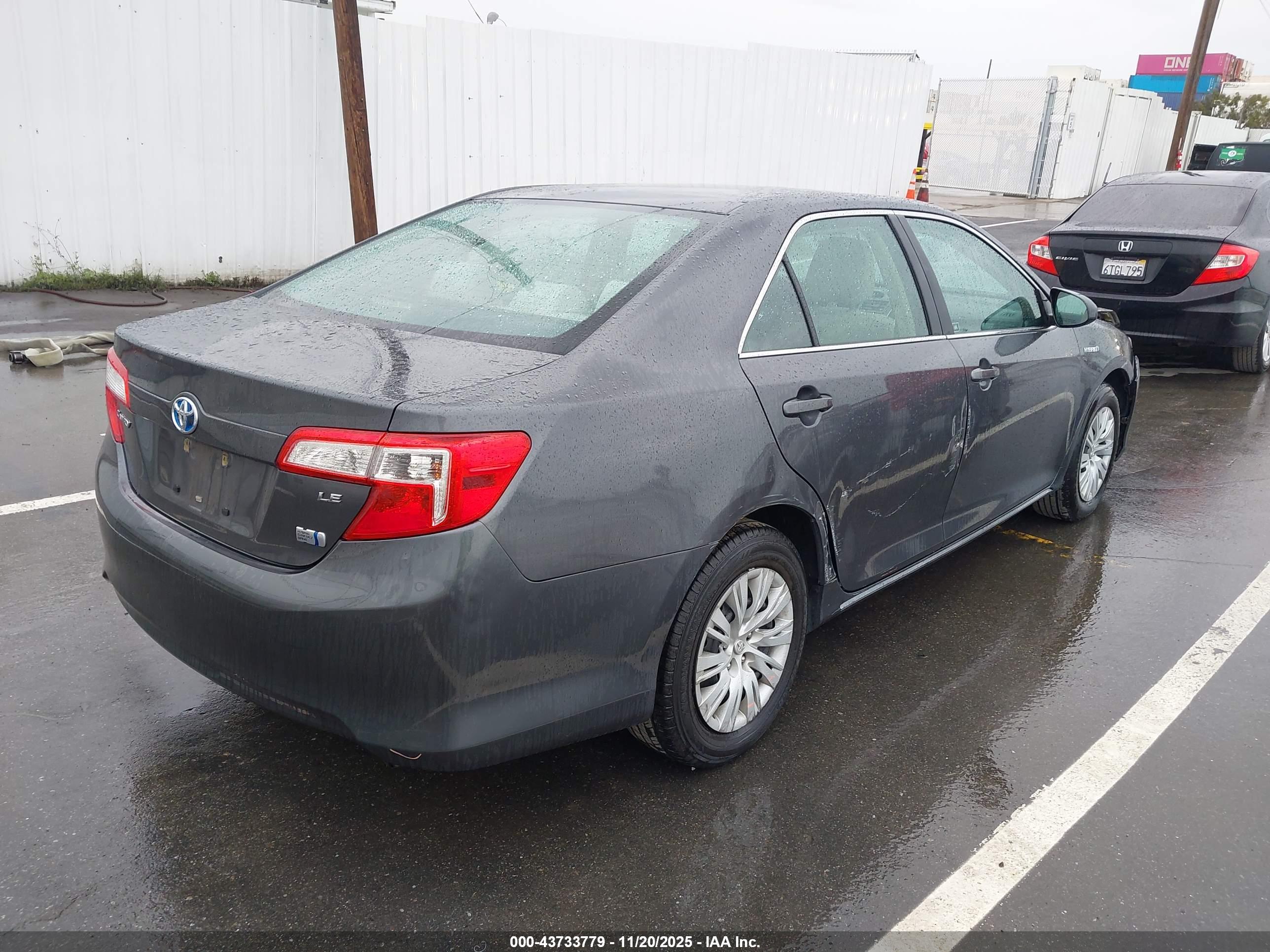 TOYOTA CAMRY image 4
