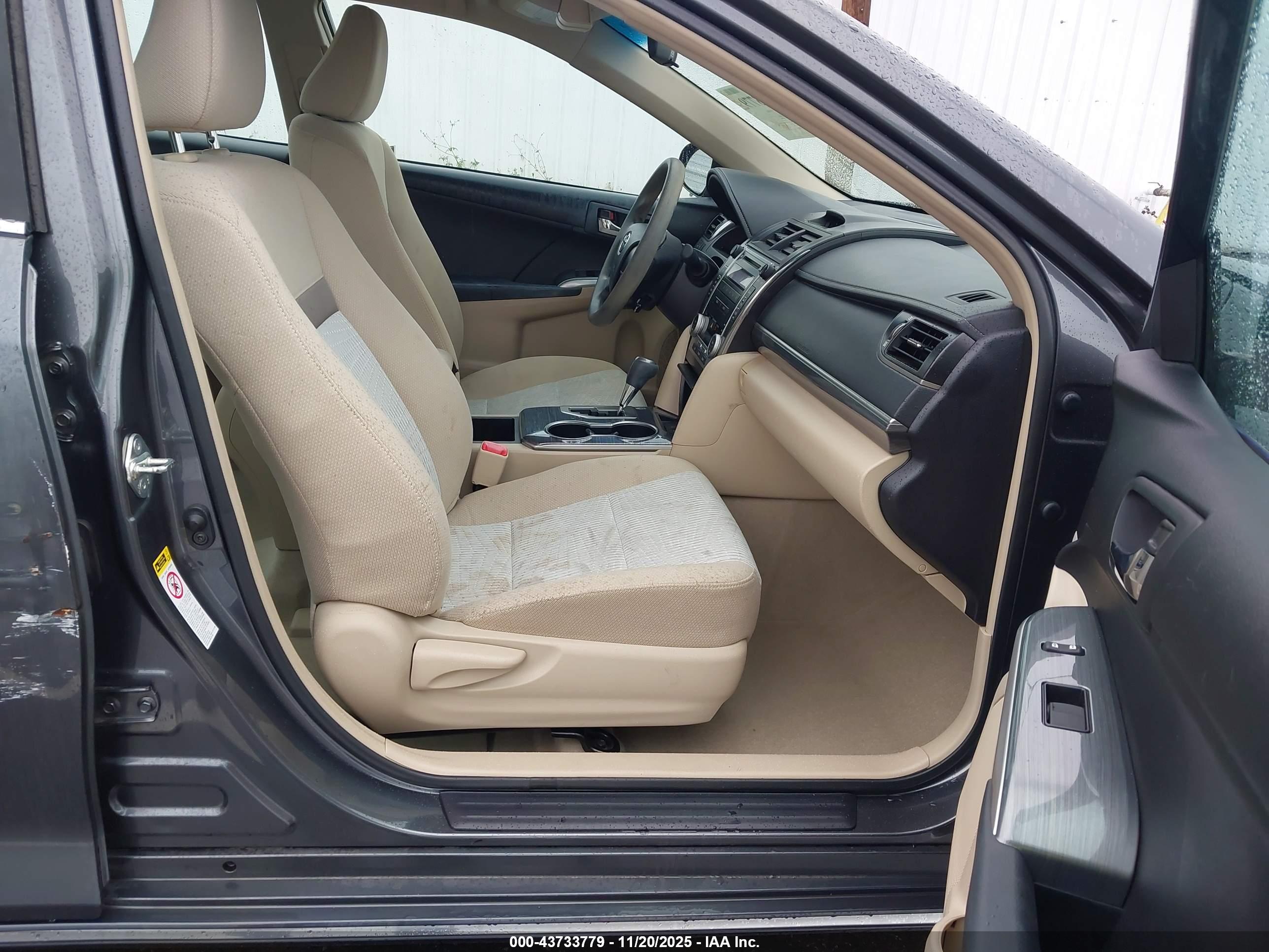 TOYOTA CAMRY image 5