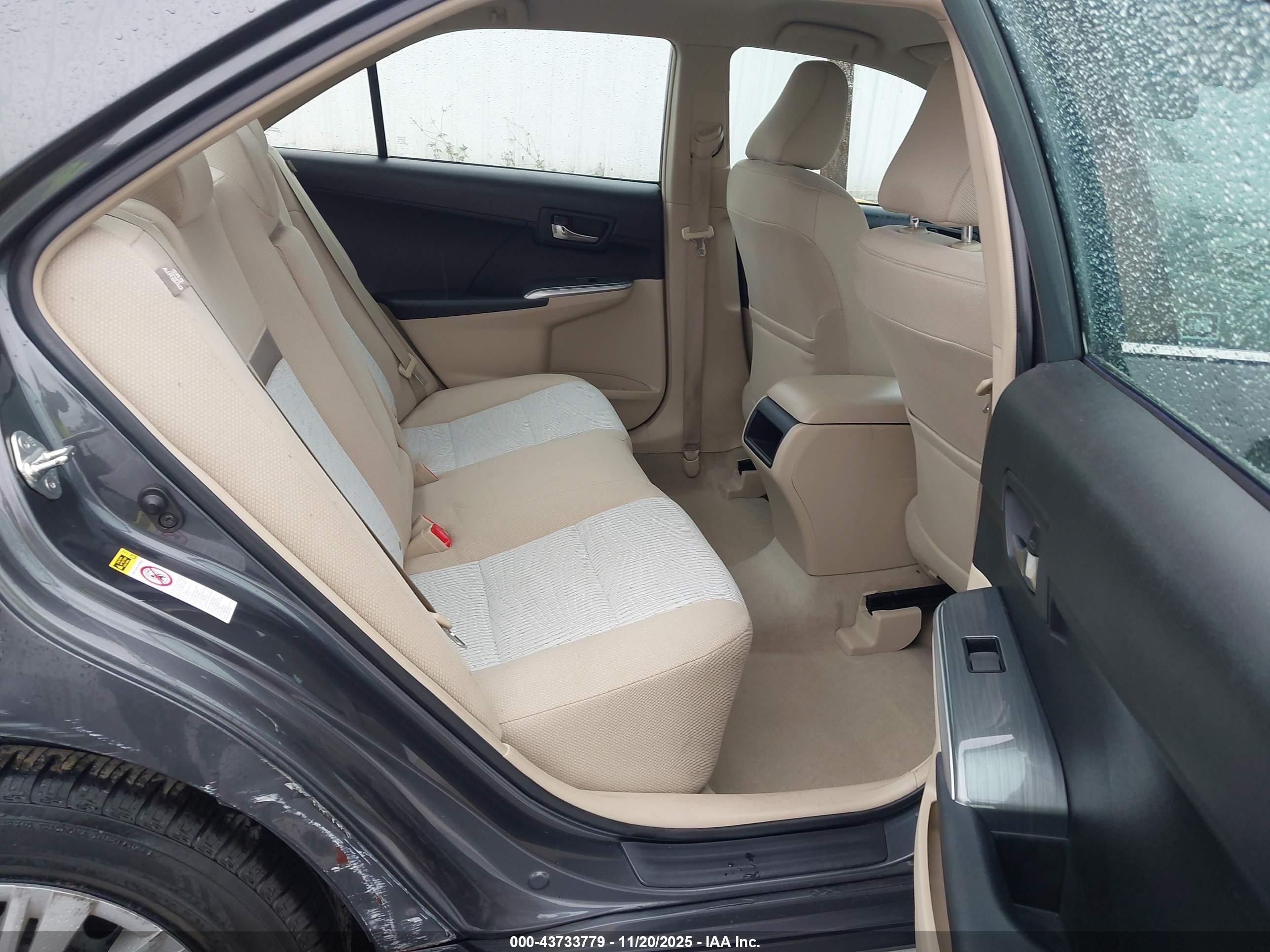 TOYOTA CAMRY image 8