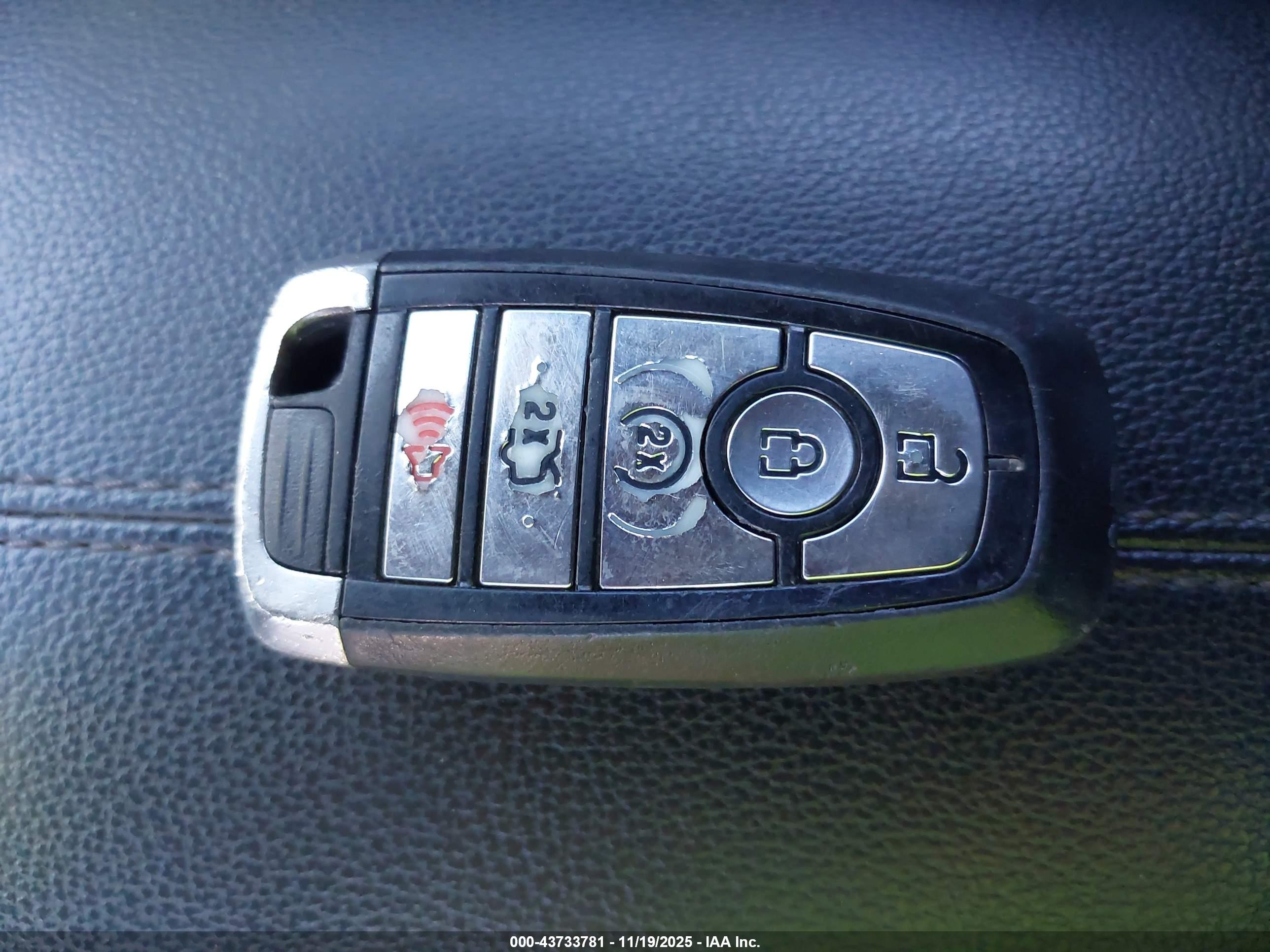 FORD MUSTANG image 11
