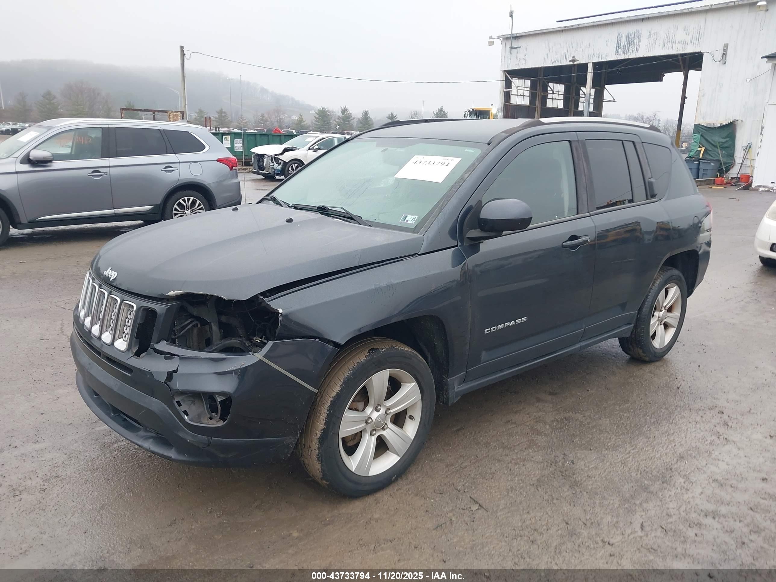 JEEP COMPASS image 2