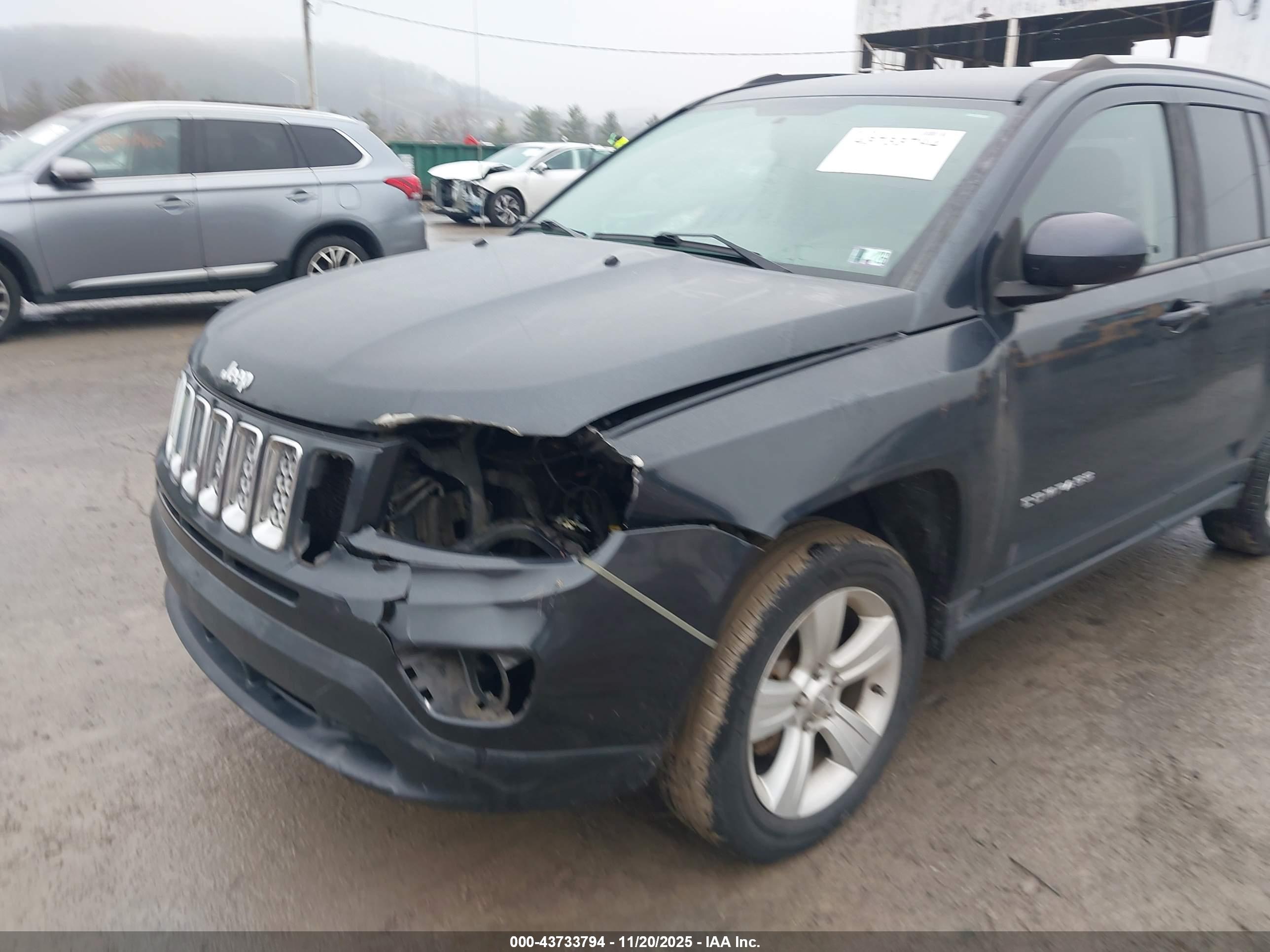 JEEP COMPASS image 6