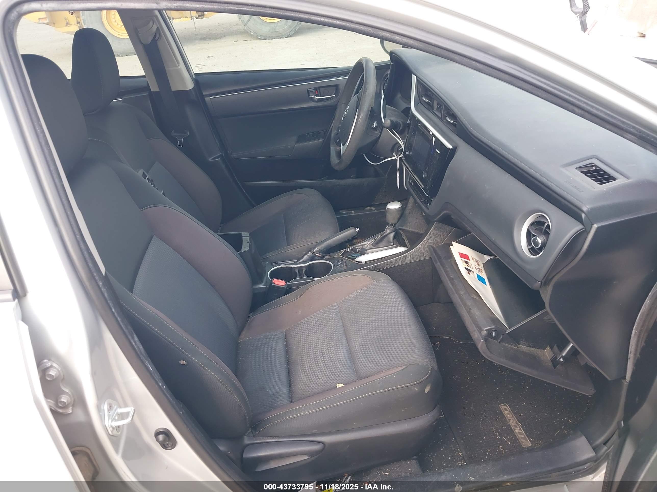 TOYOTA COROLLA image 5