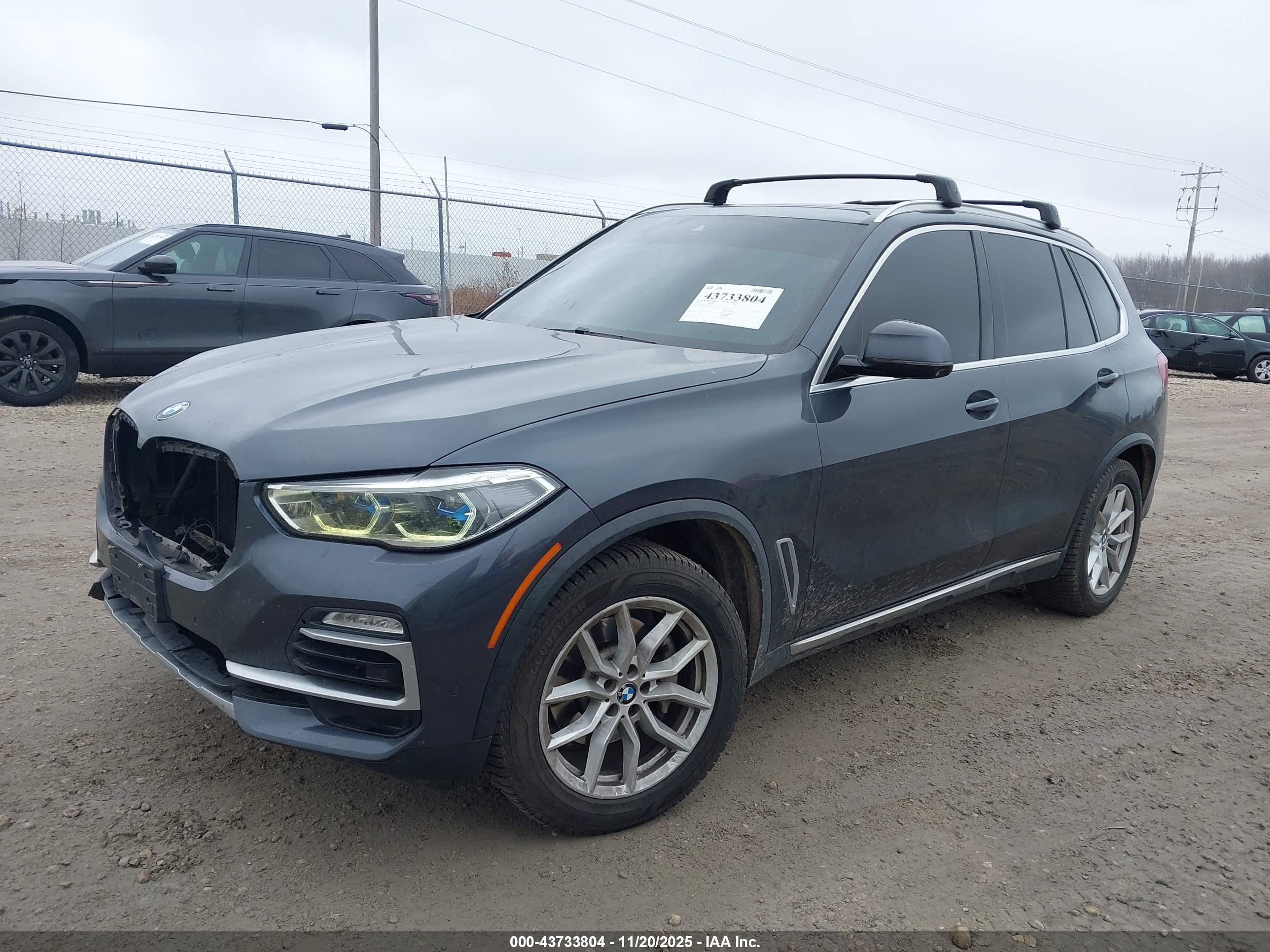 BMW X5 image 2