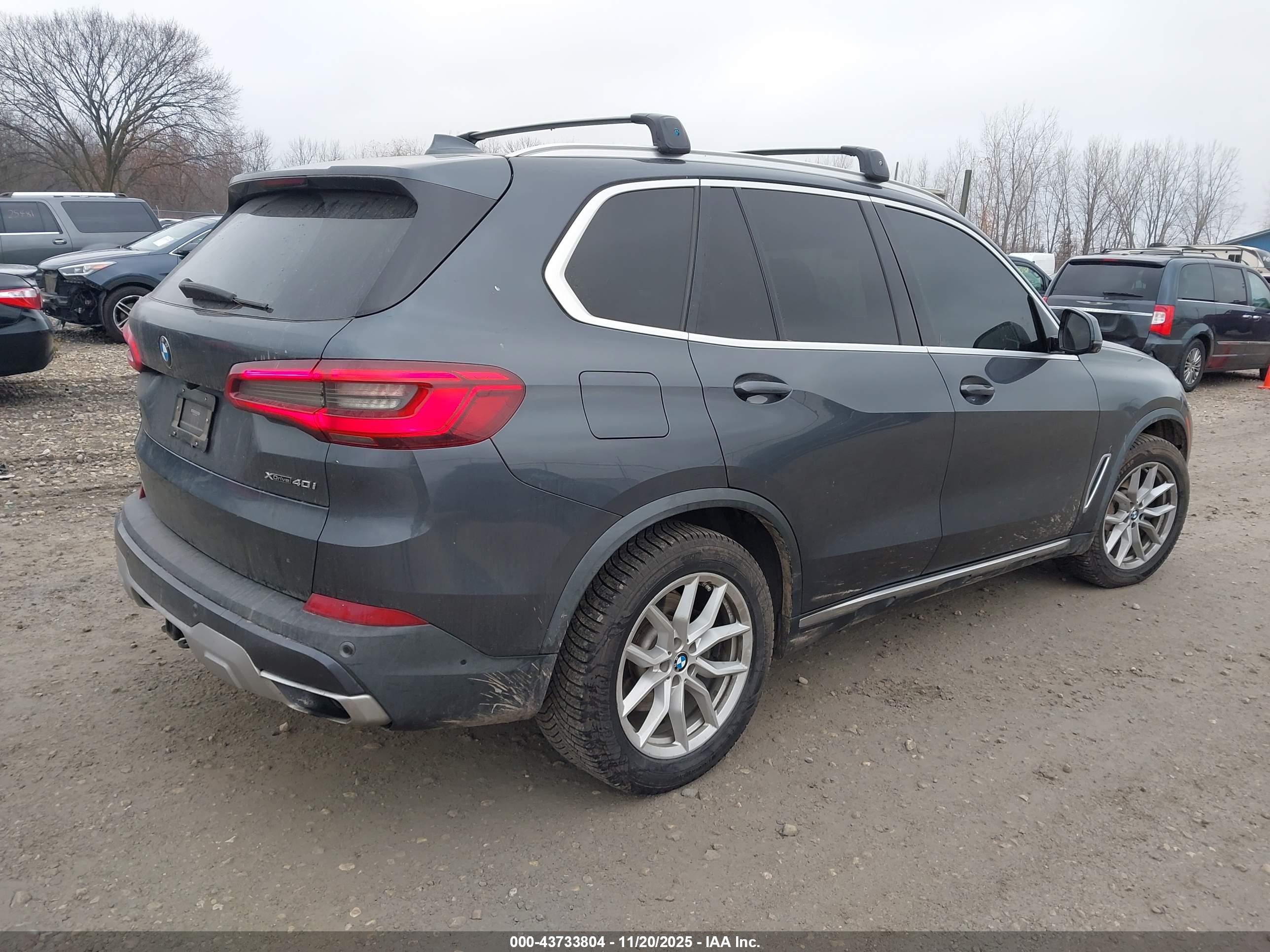 BMW X5 image 4
