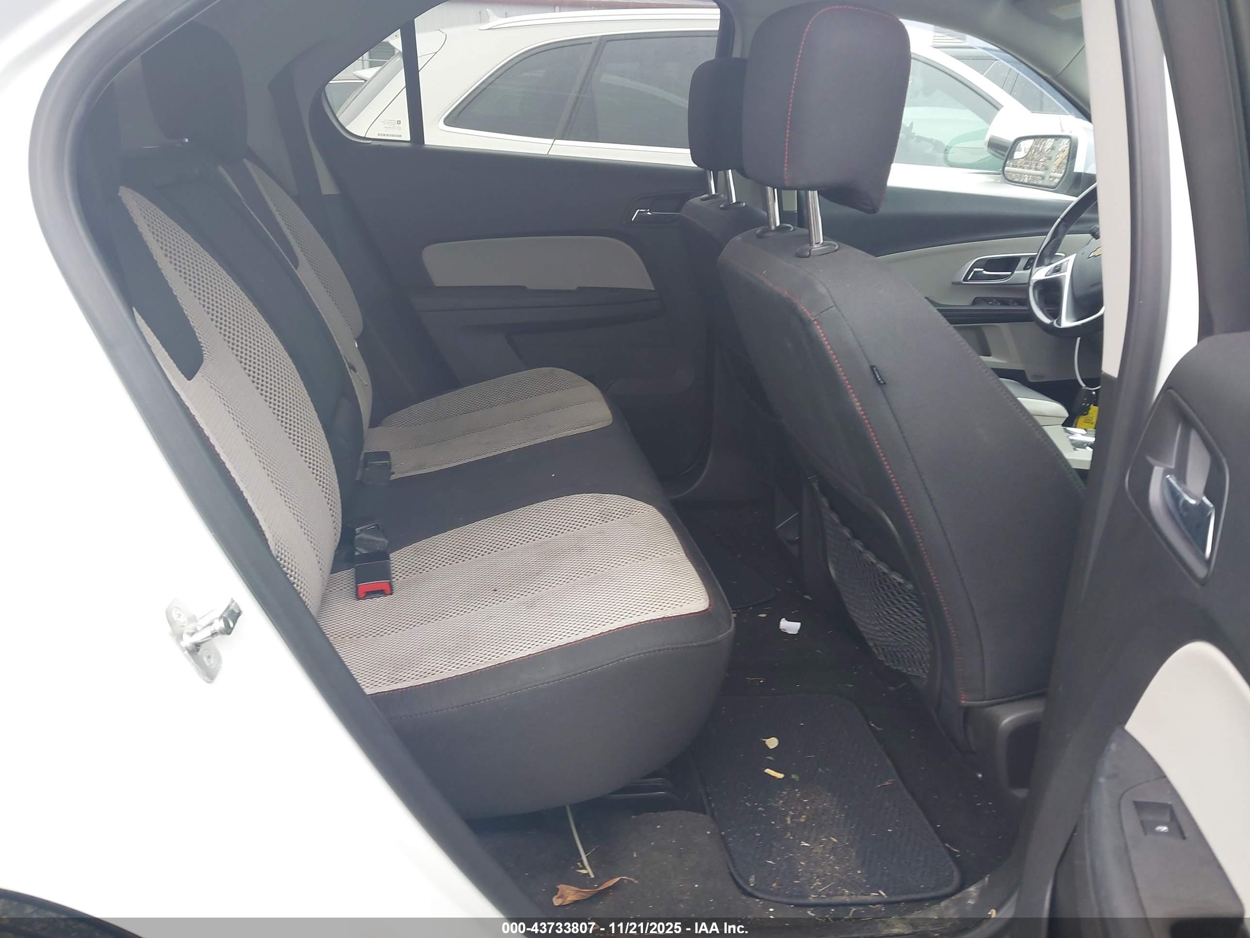 CHEVROLET EQUINOX image 8