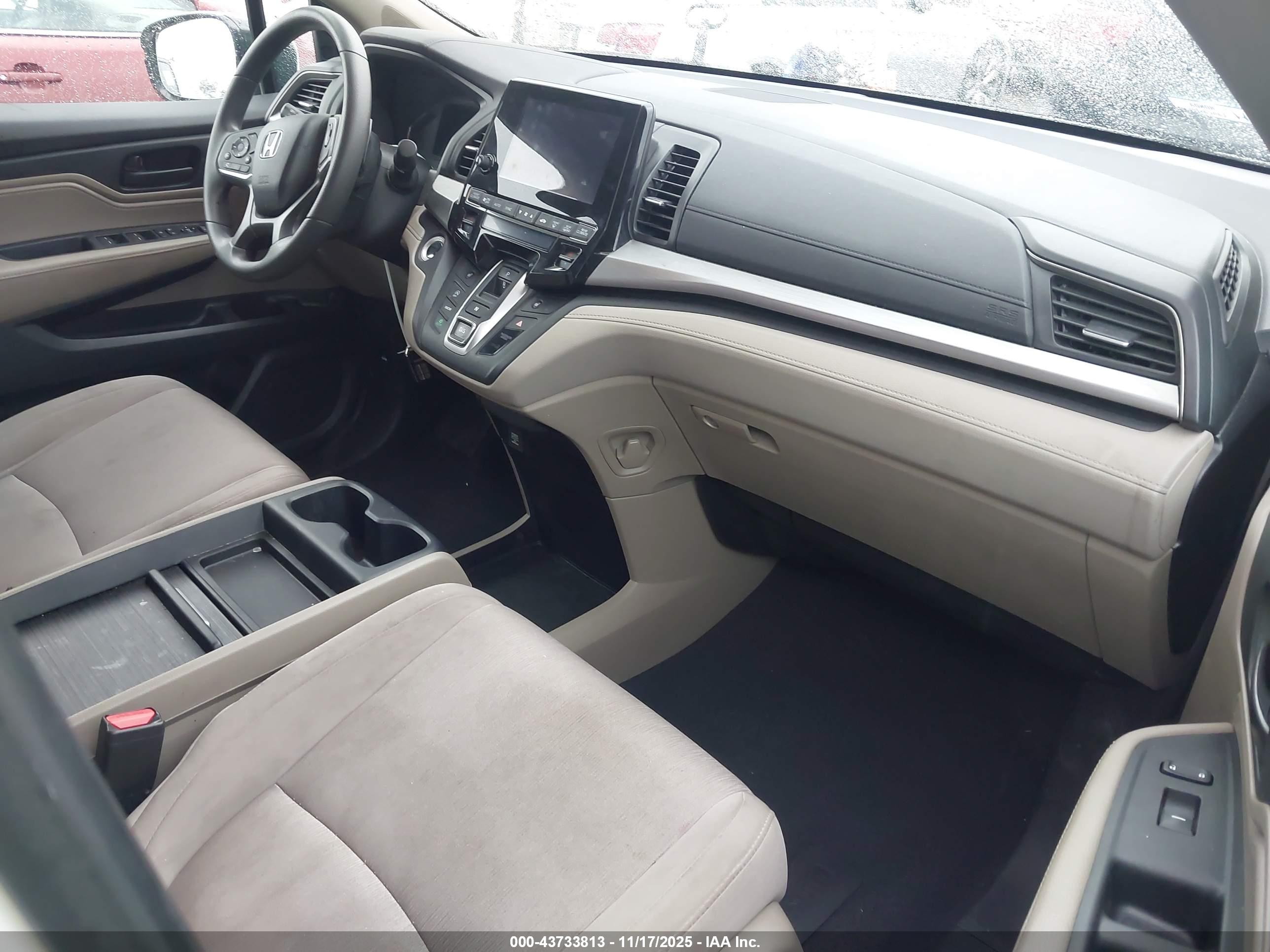 HONDA ODYSSEY image 5