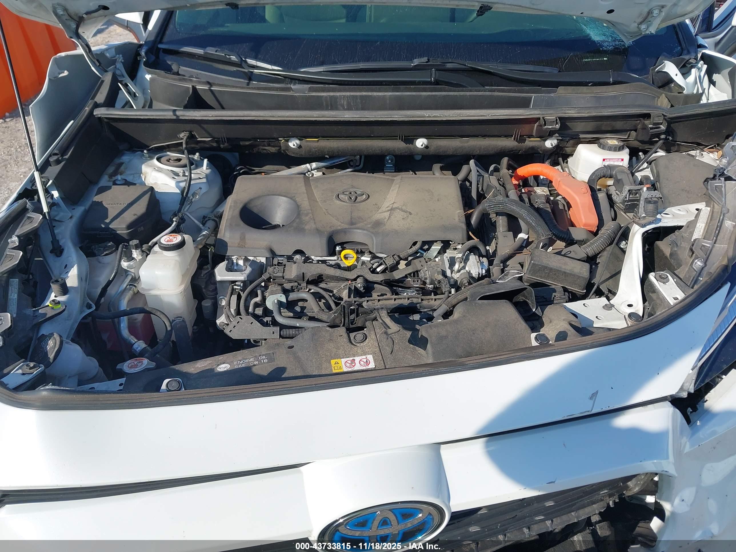 TOYOTA RAV4 image 10