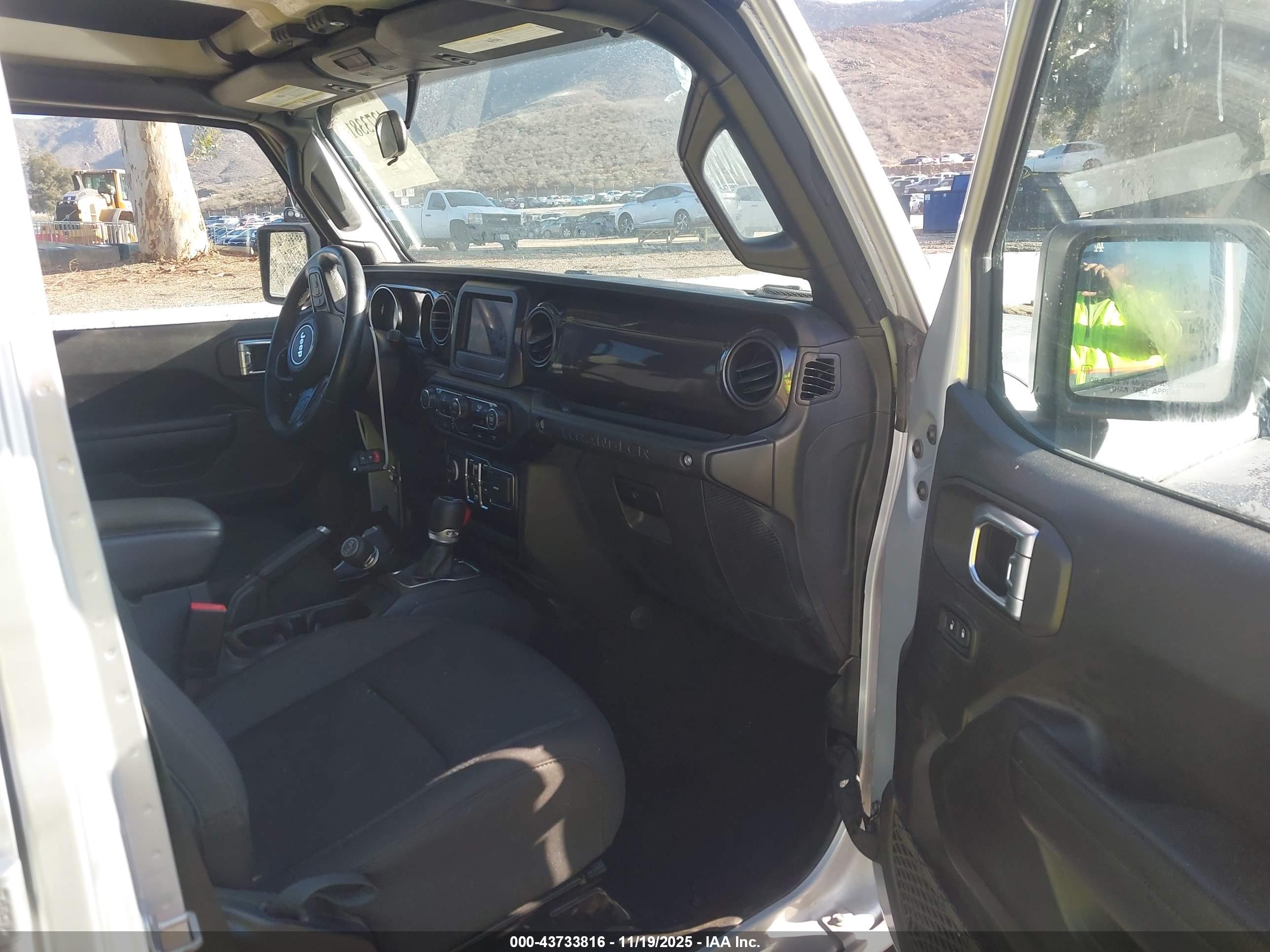 JEEP WRANGLER image 5