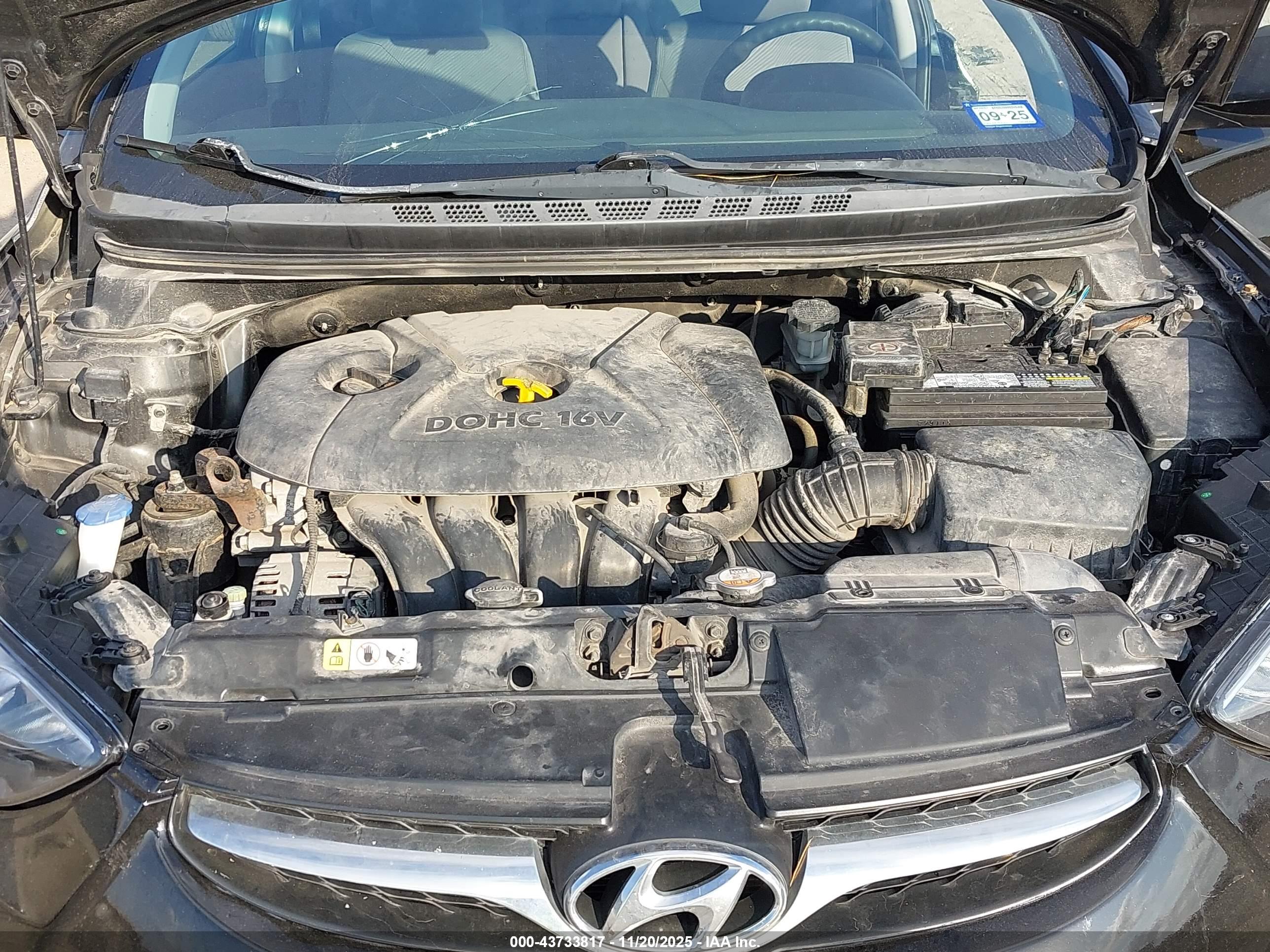 HYUNDAI ELANTRA image 10
