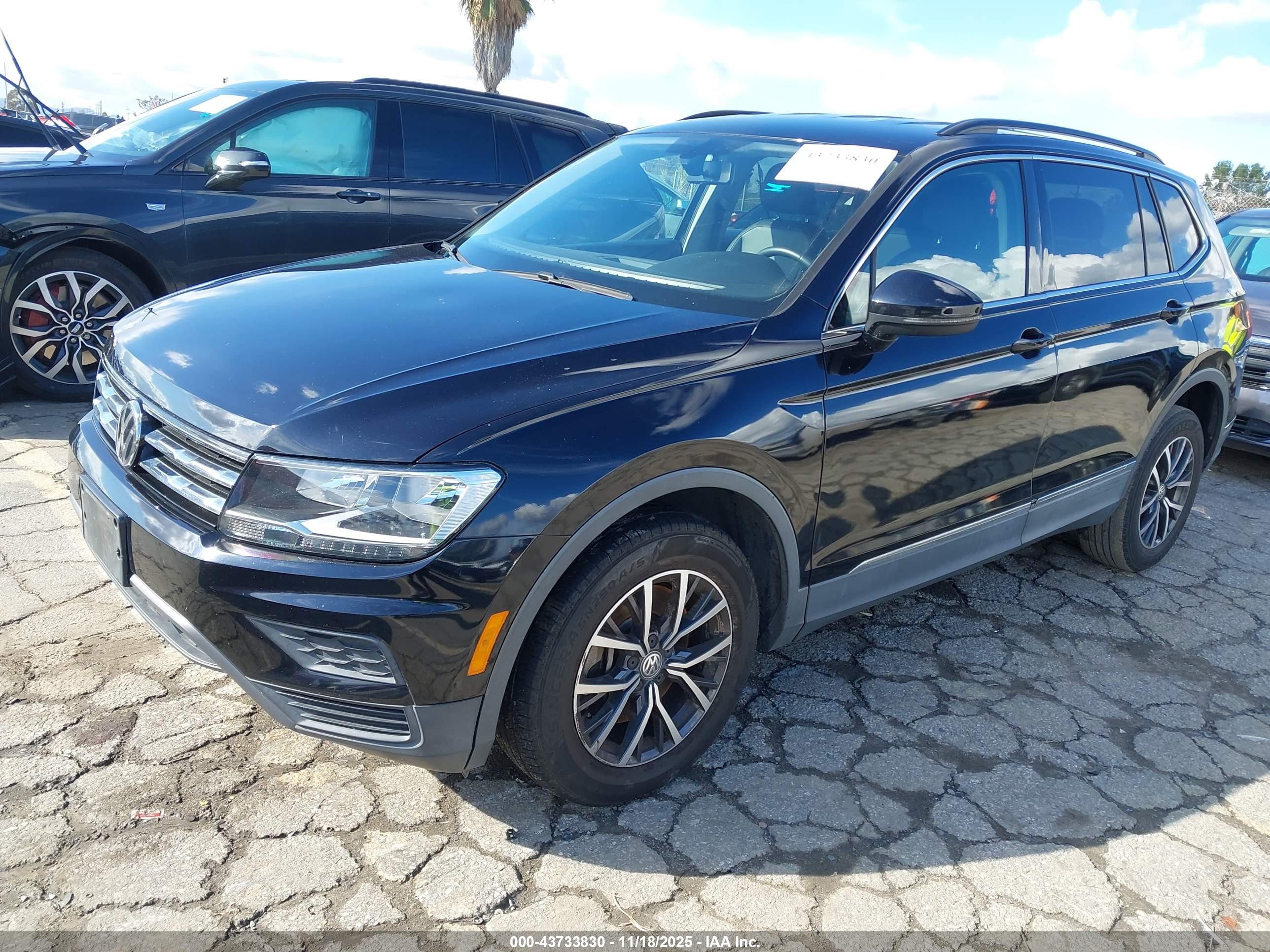 VOLKSWAGEN TIGUAN image 2