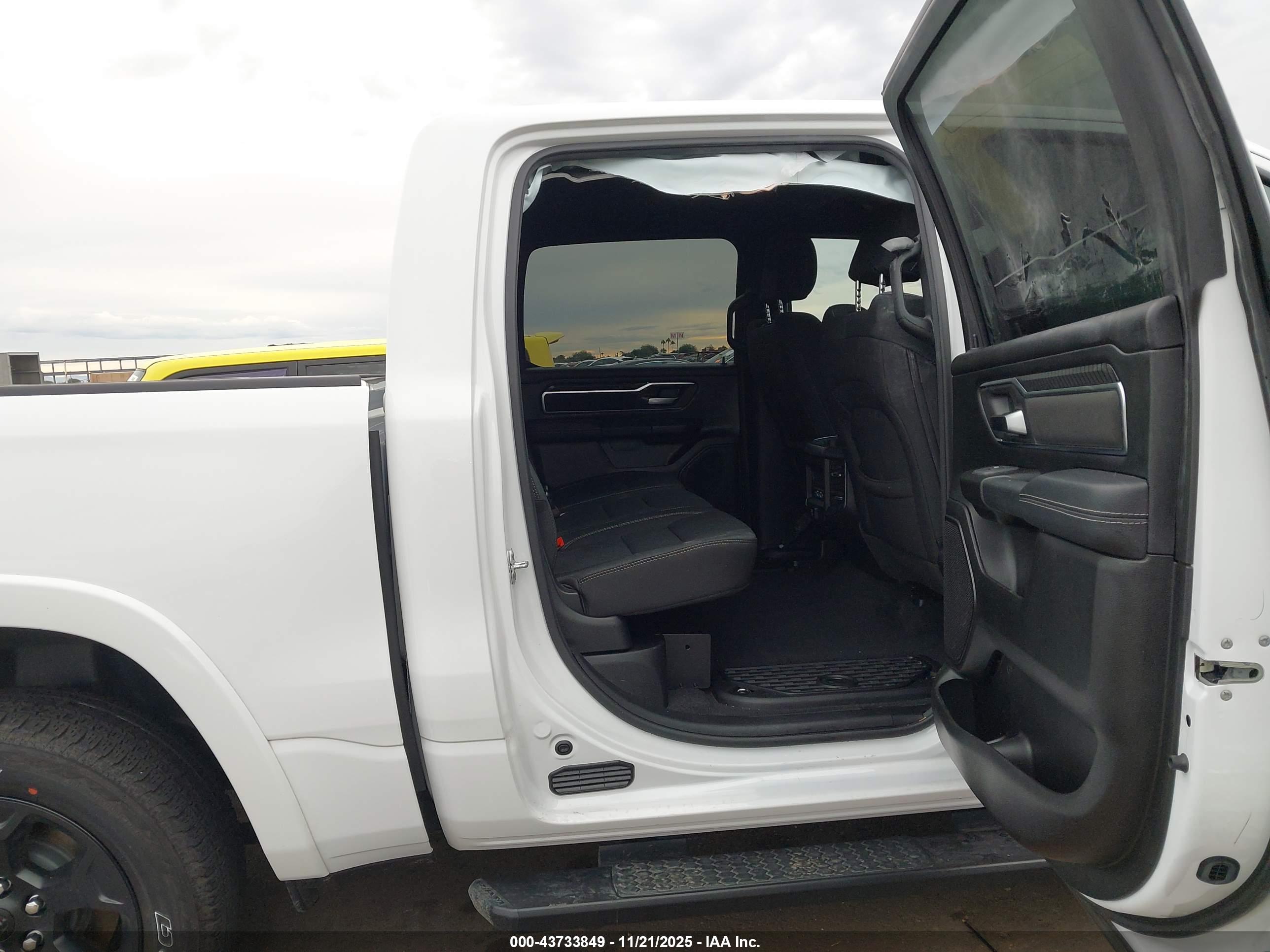 RAM 1500 image 8