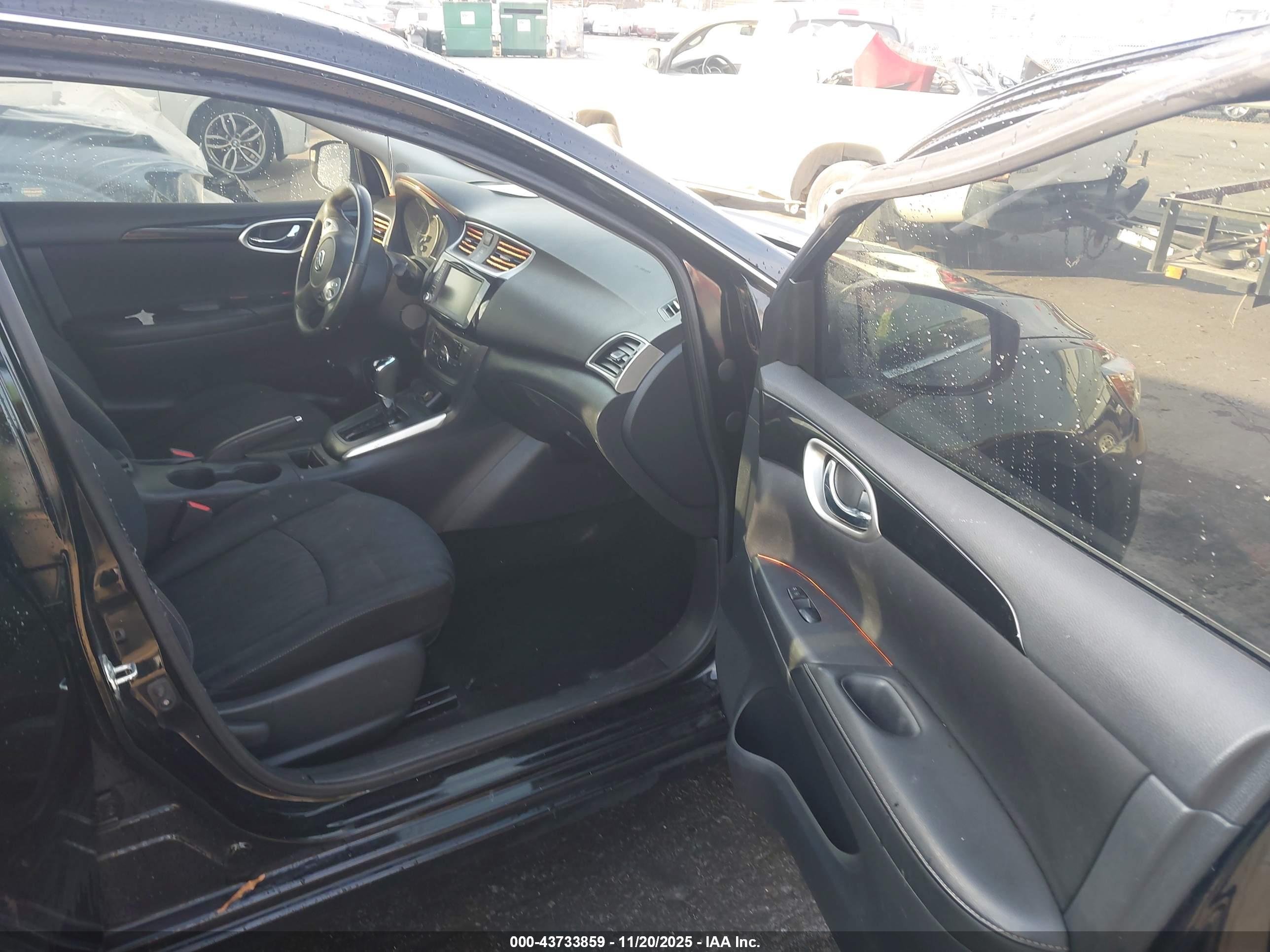 NISSAN SENTRA image 5