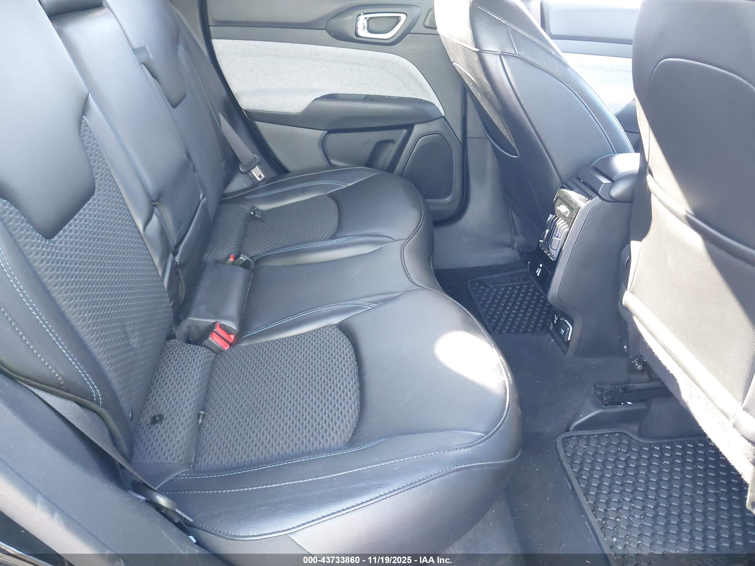 JEEP COMPASS image 8