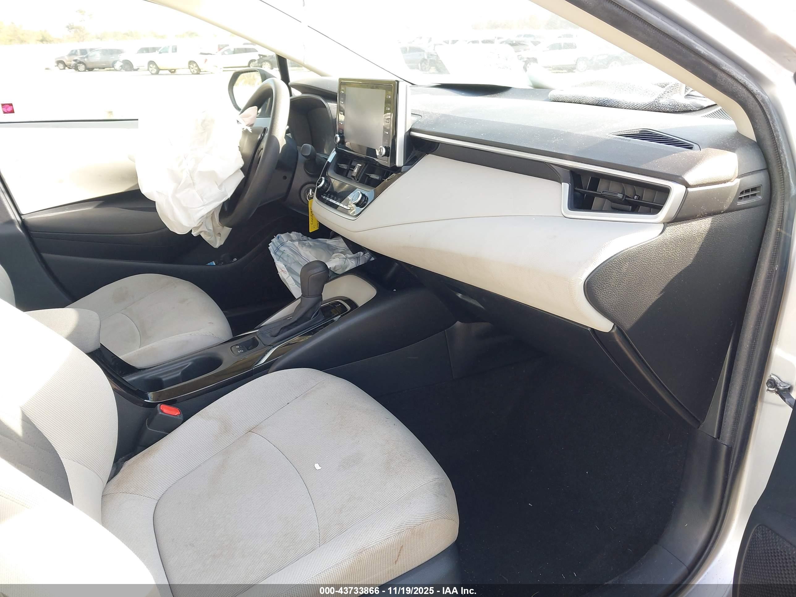TOYOTA COROLLA image 5