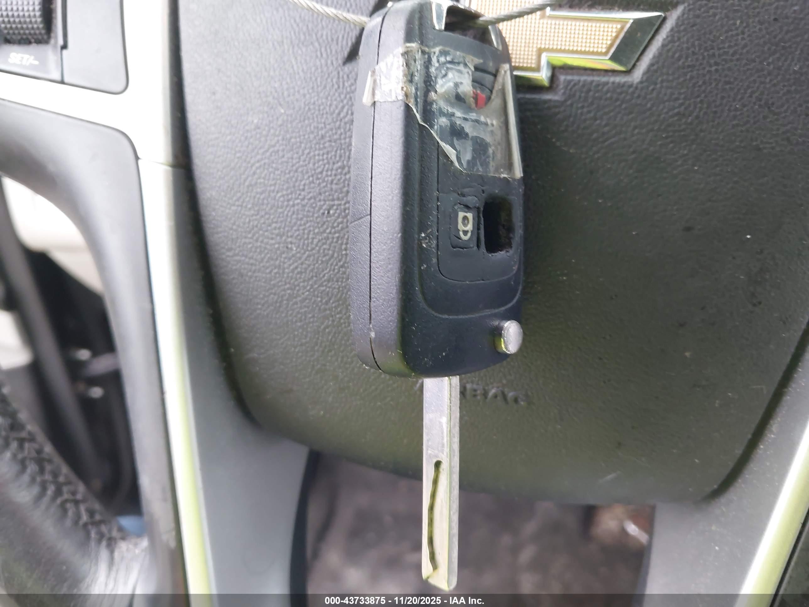 CHEVROLET EQUINOX image 11