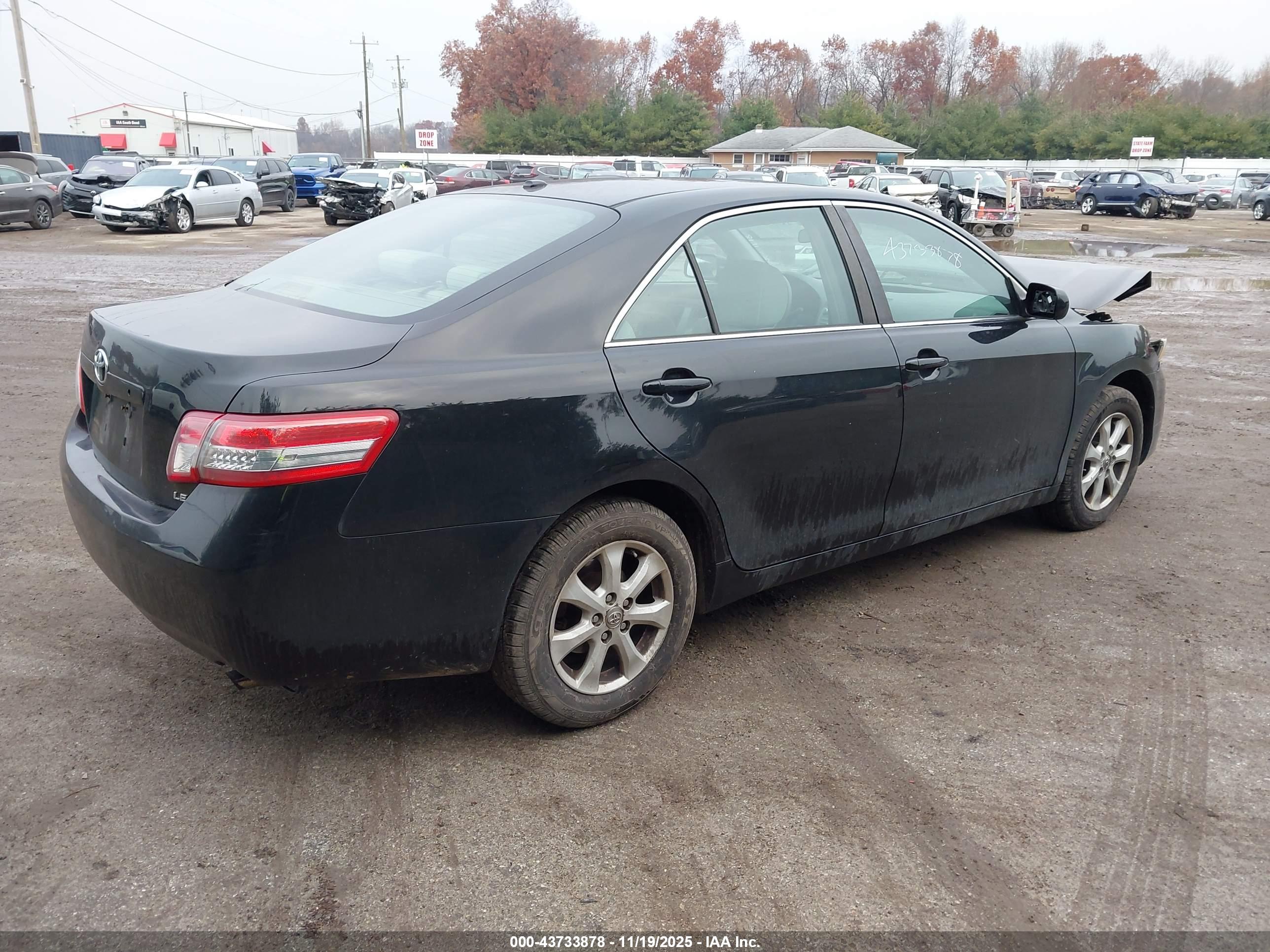 TOYOTA CAMRY image 4