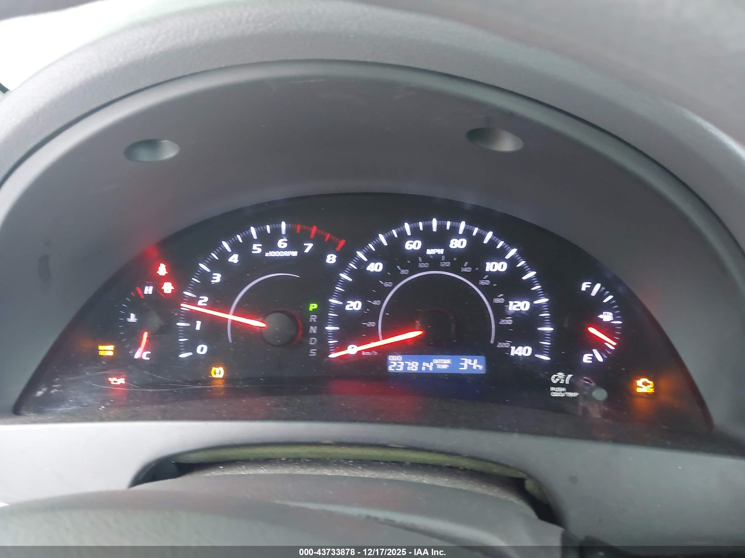 TOYOTA CAMRY image 7