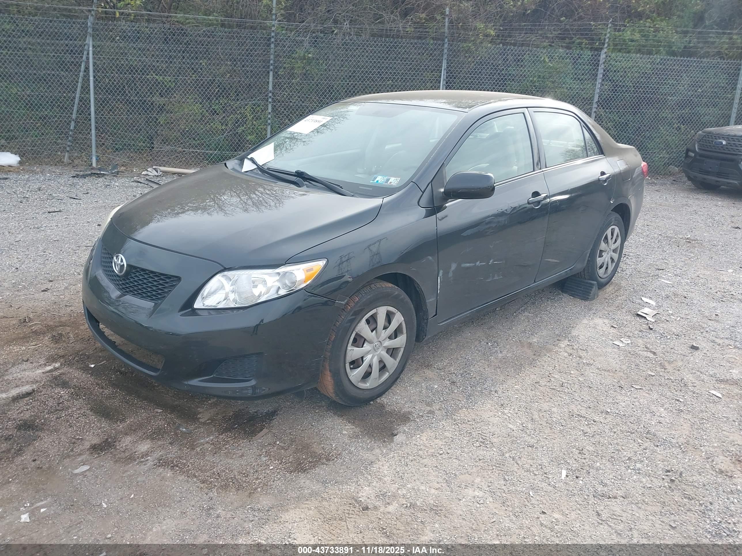 TOYOTA COROLLA image 2
