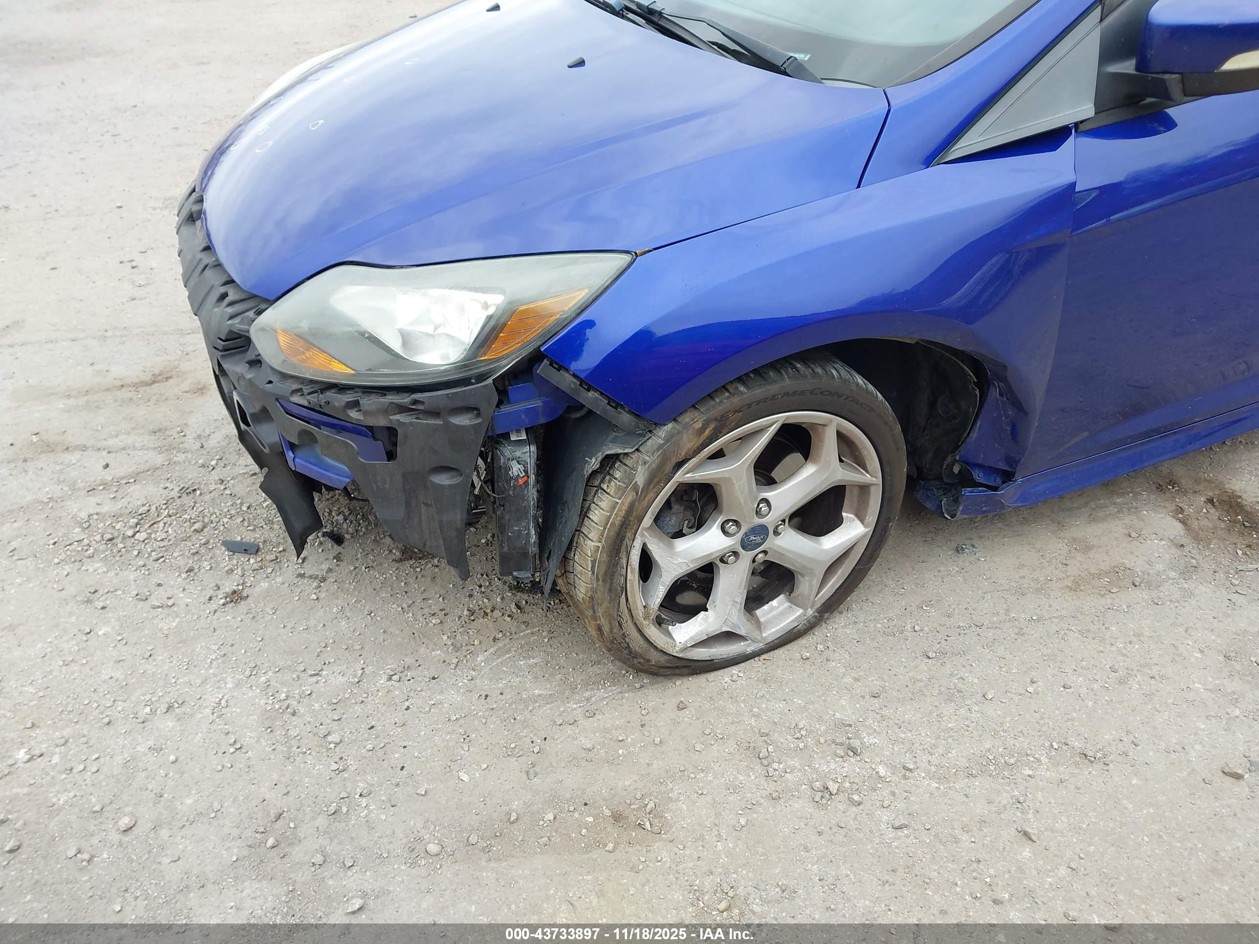 FORD FOCUS image 6