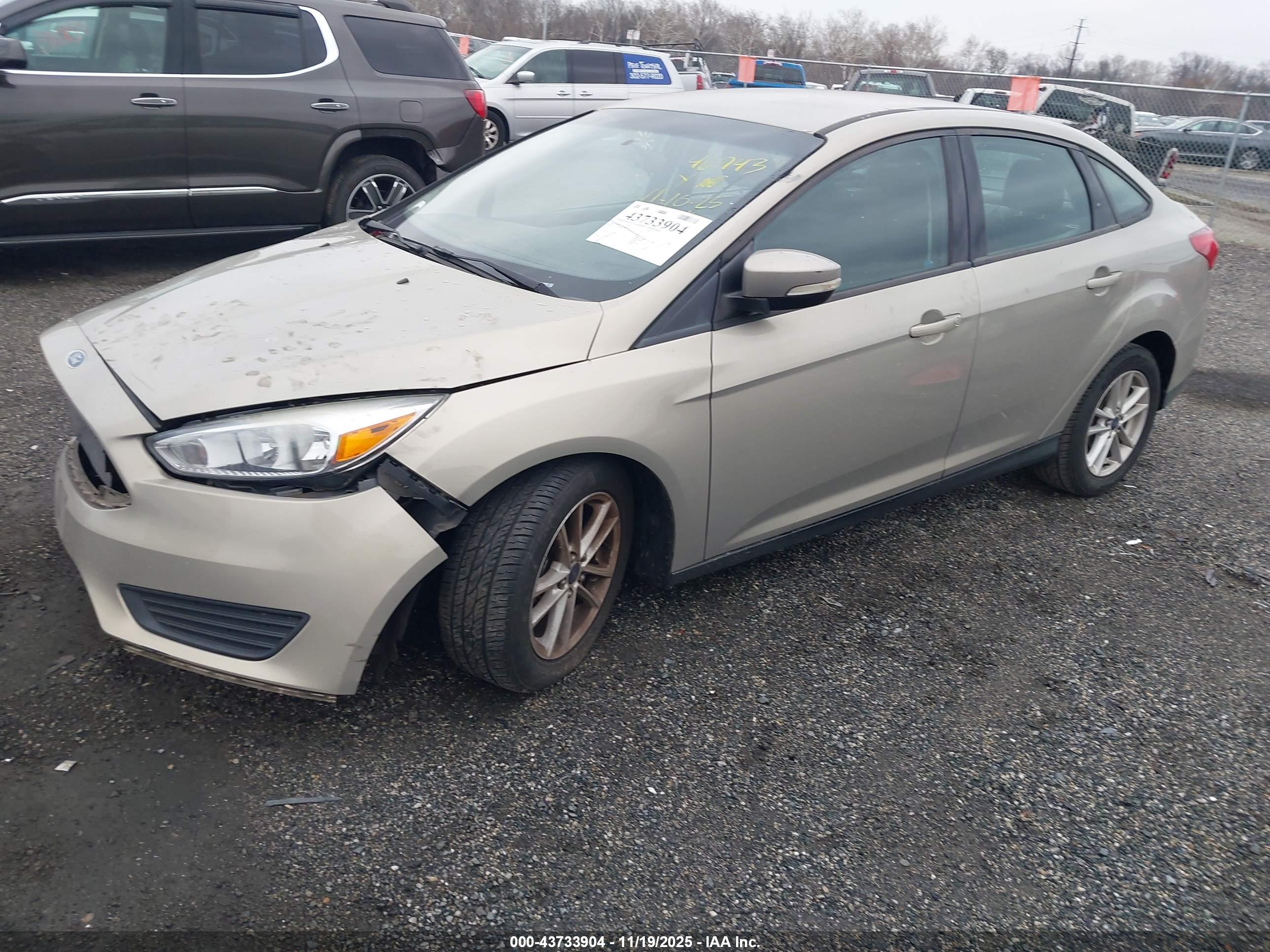 FORD FOCUS image 2