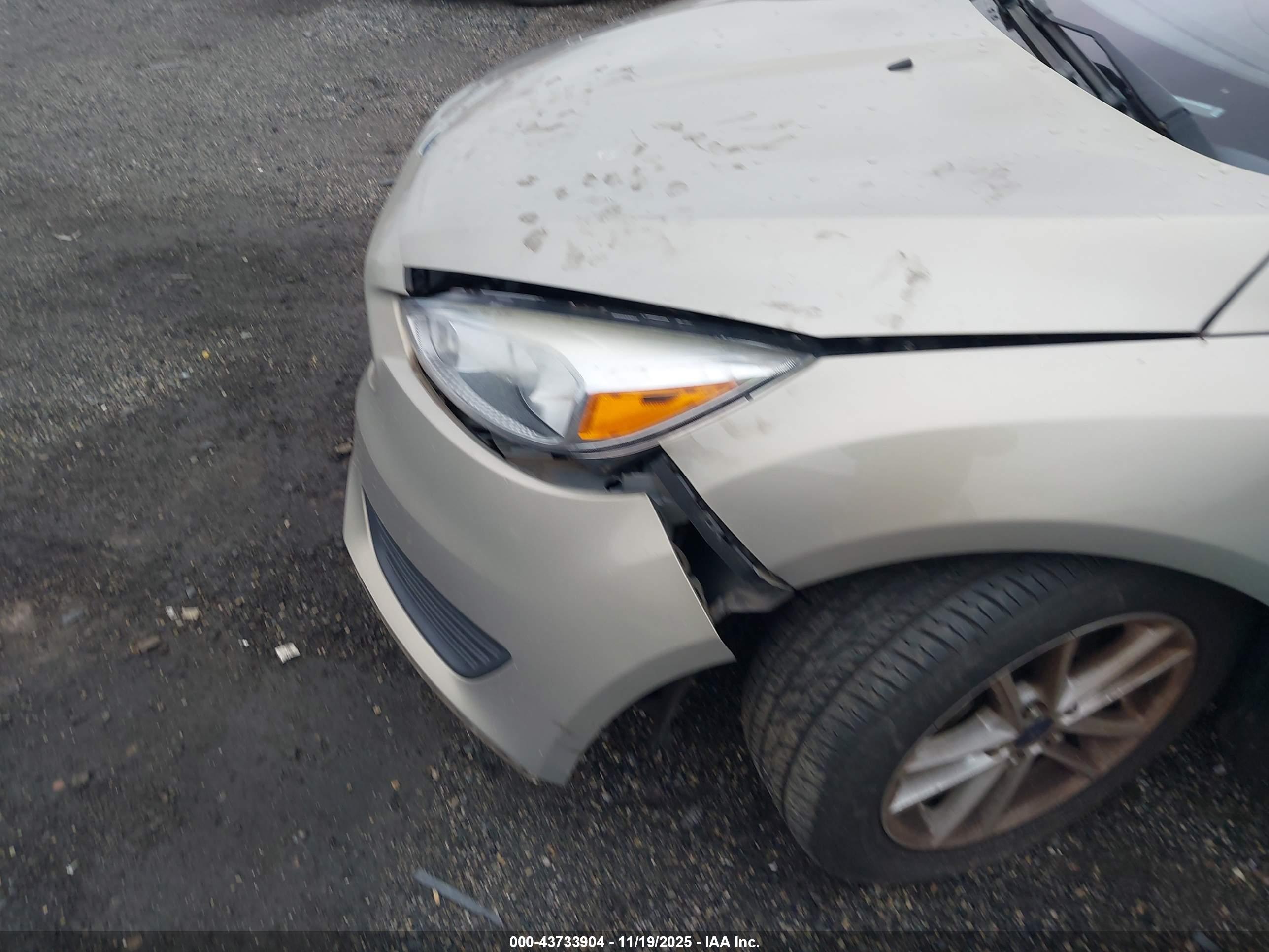 FORD FOCUS image 6