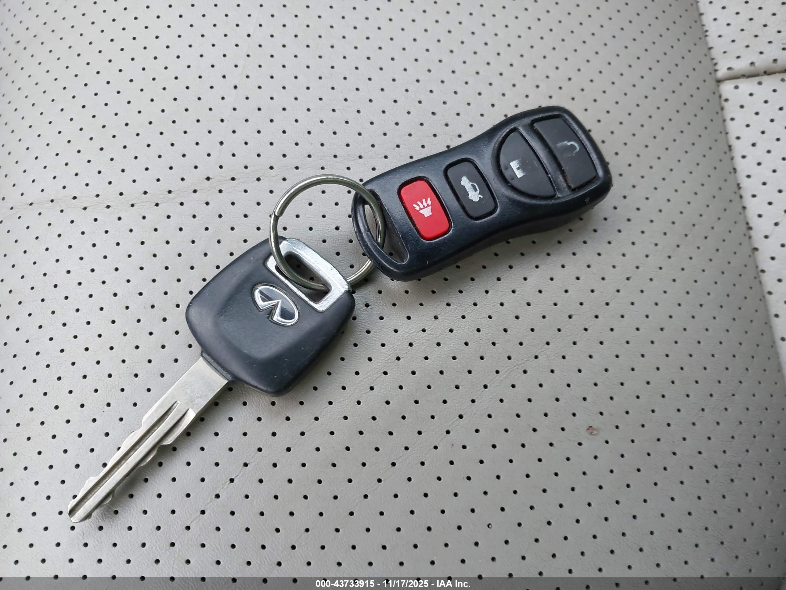 INFINITI G35 image 11