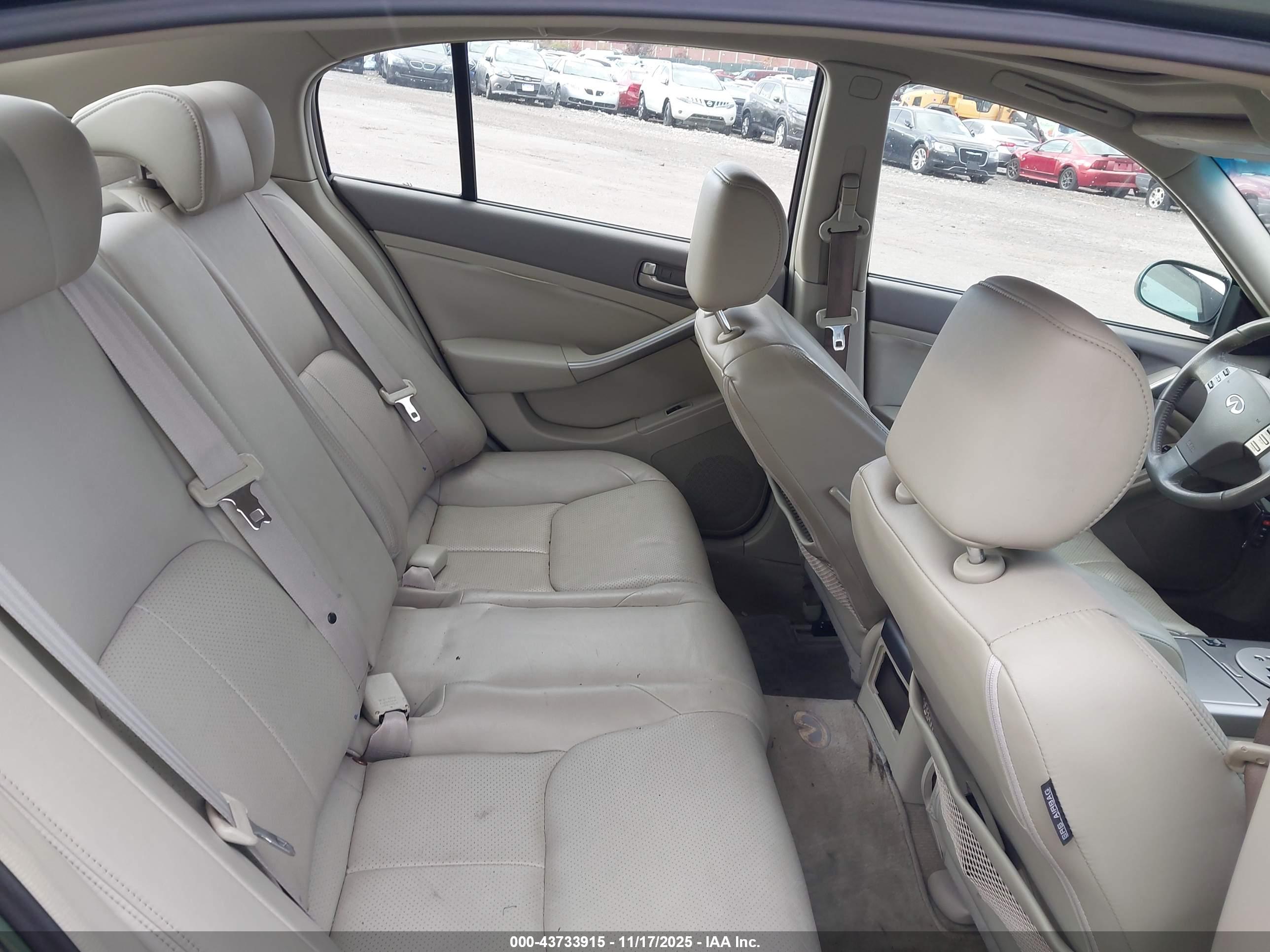 INFINITI G35 image 8
