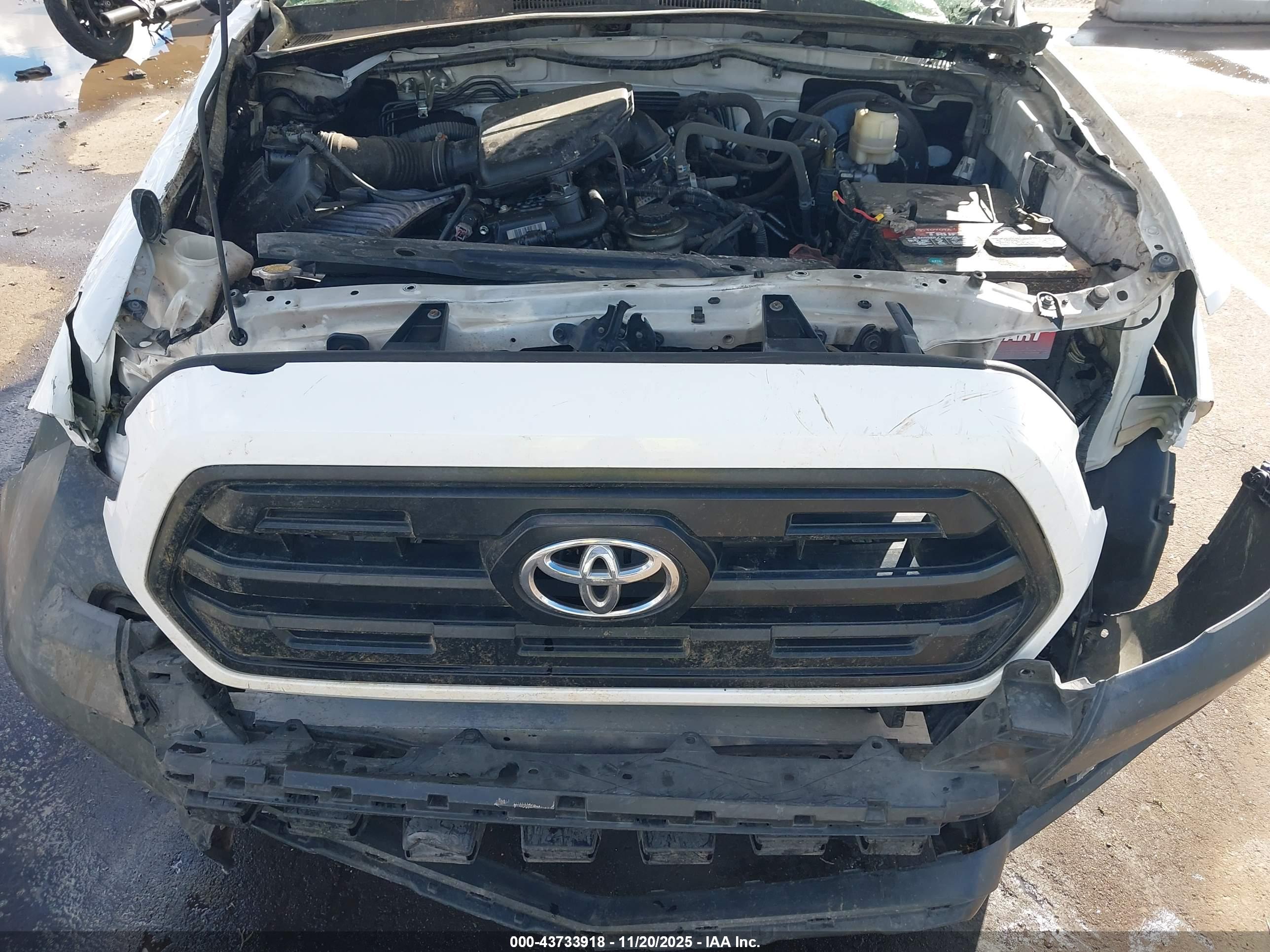 TOYOTA TACOMA image 10