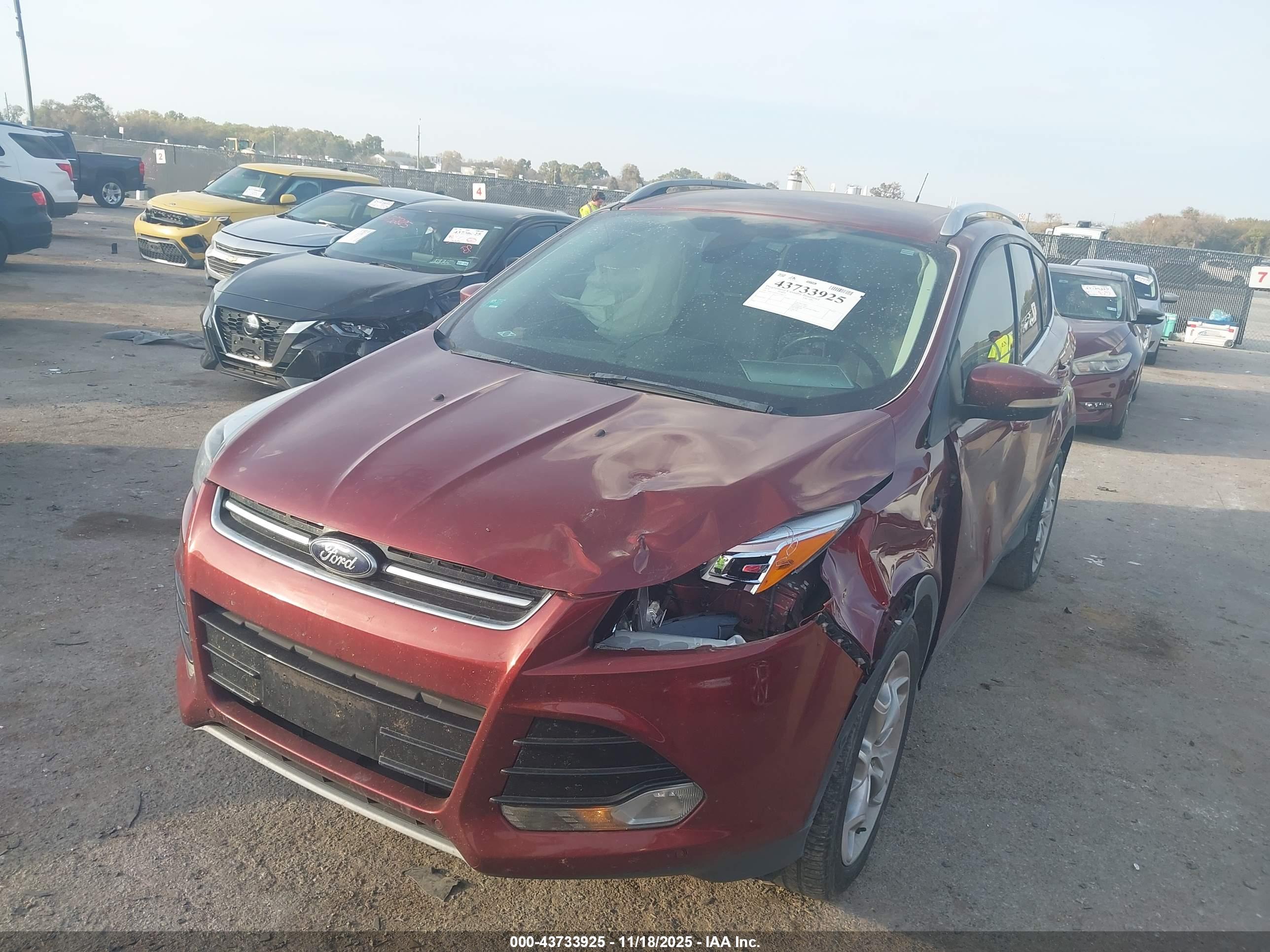 FORD ESCAPE image 2