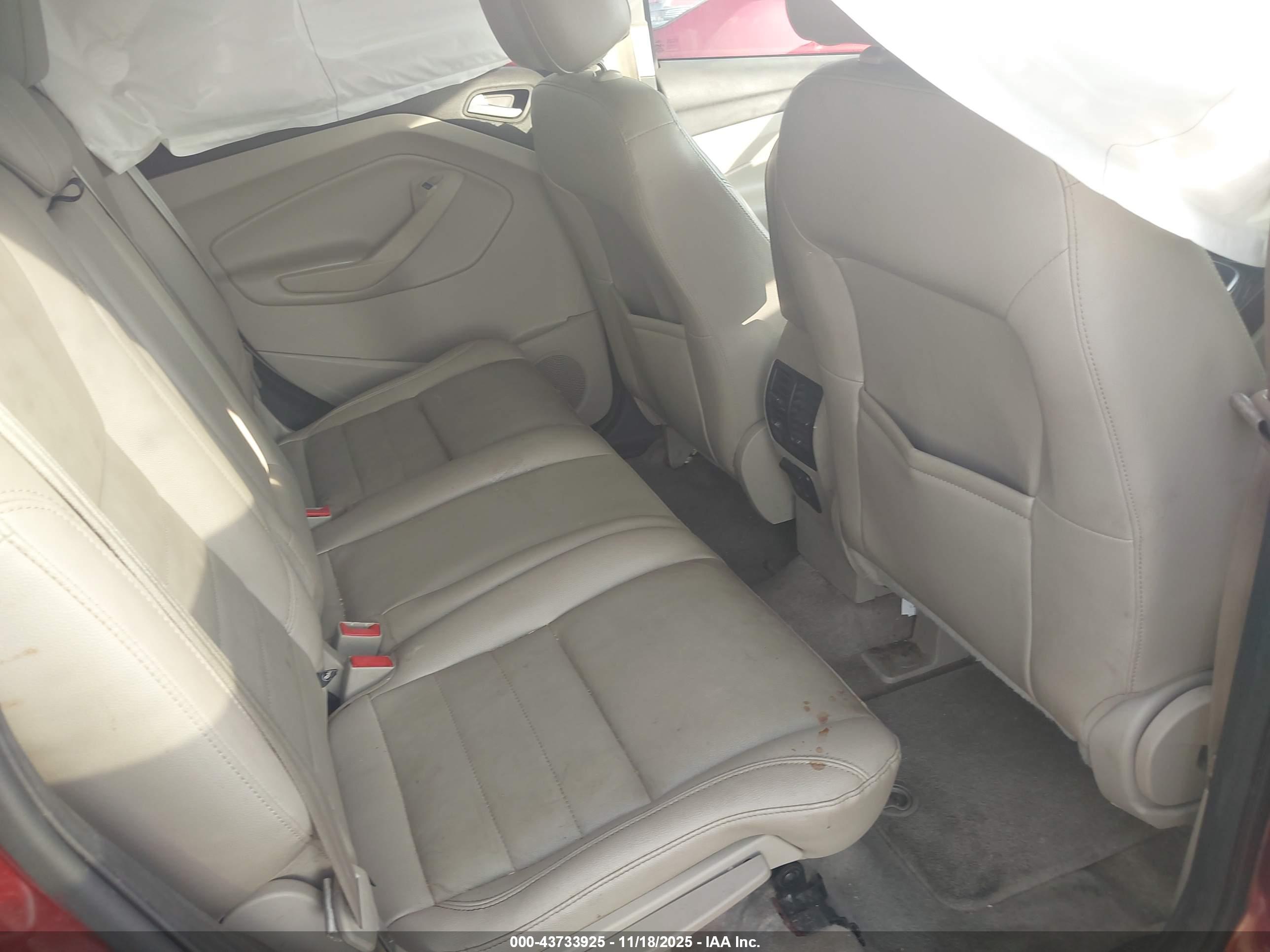 FORD ESCAPE image 8