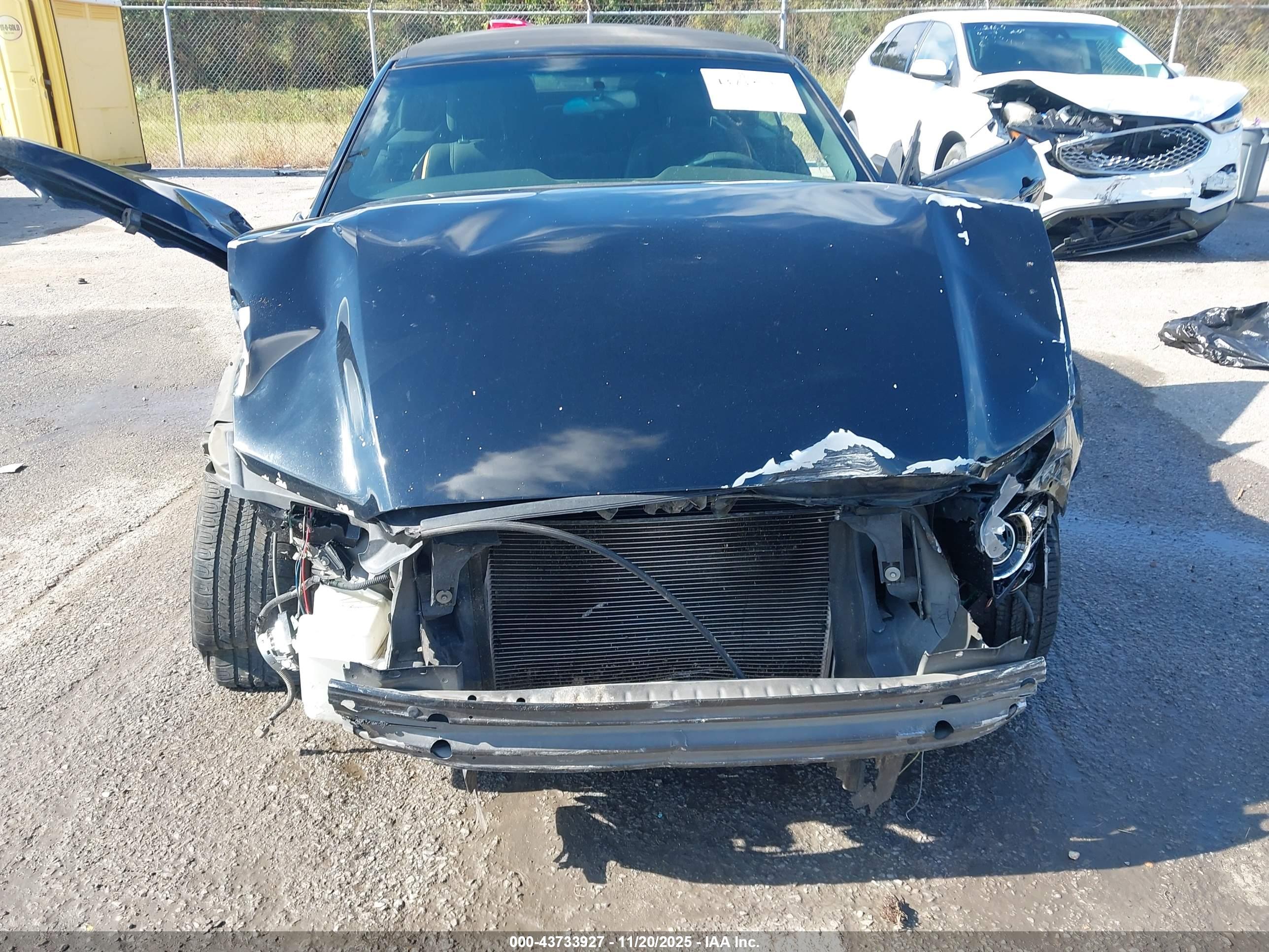 FORD MUSTANG image 10