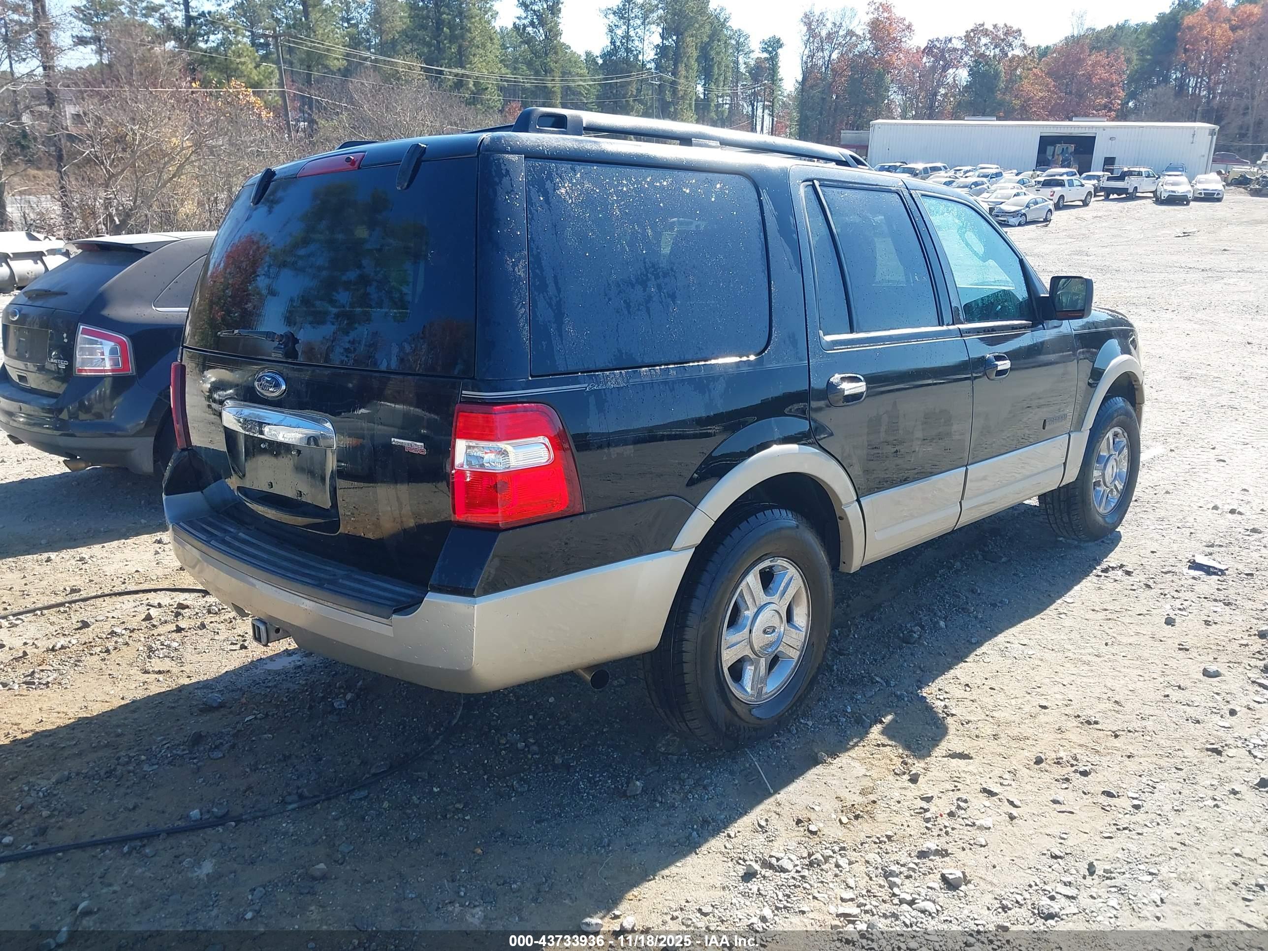 FORD EXPEDITION image 4