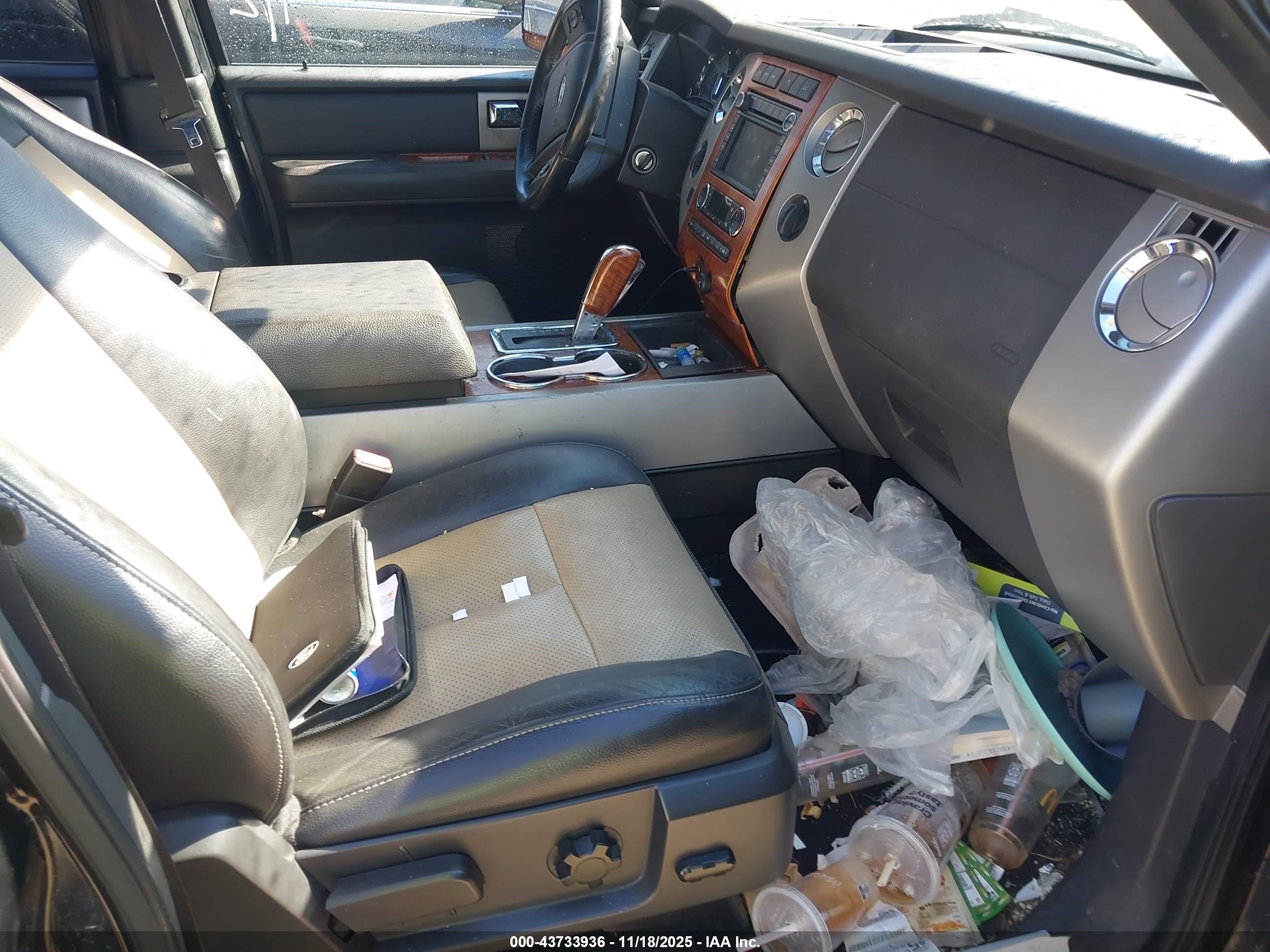 FORD EXPEDITION image 5