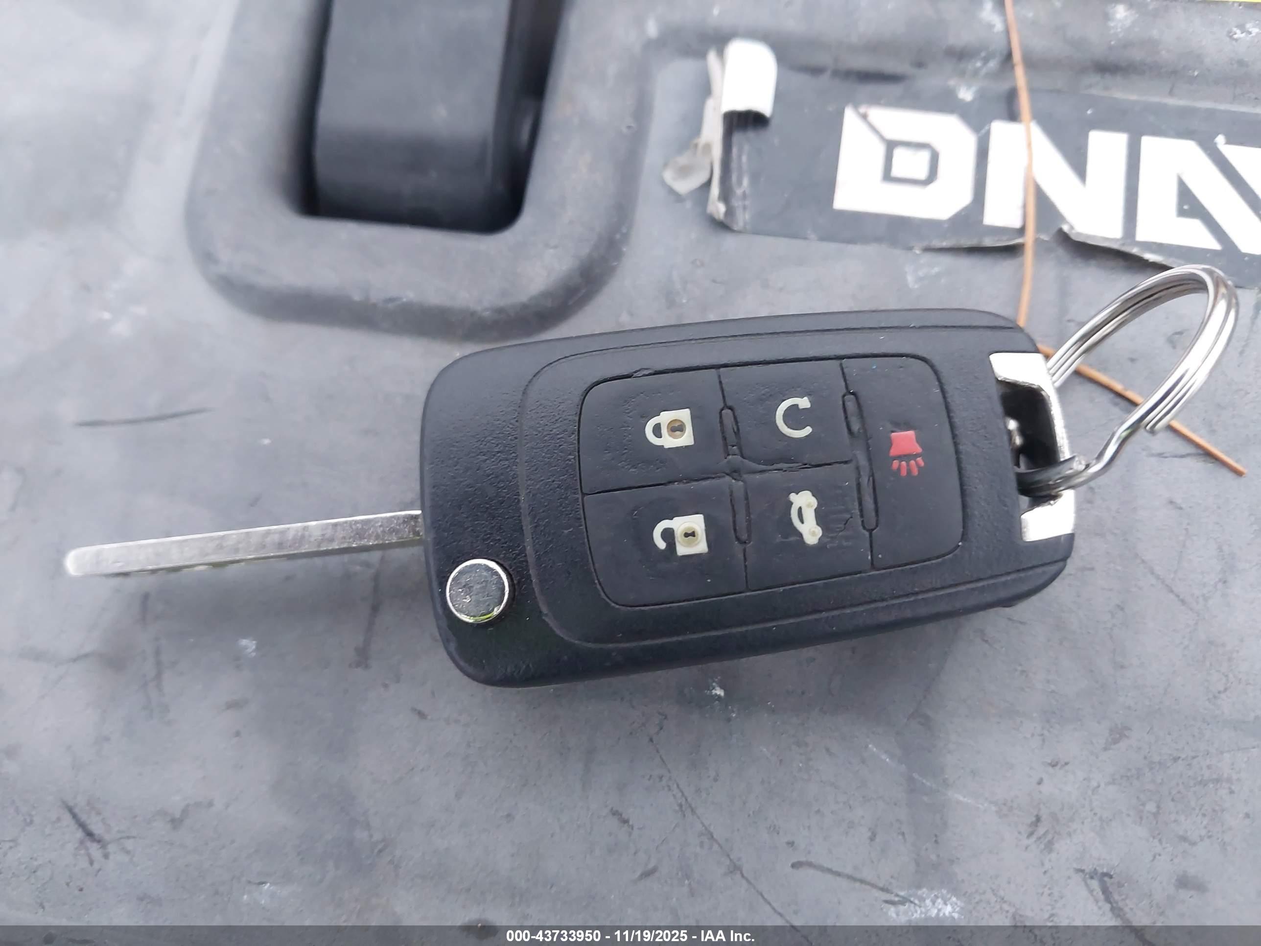 CHEVROLET EQUINOX image 11