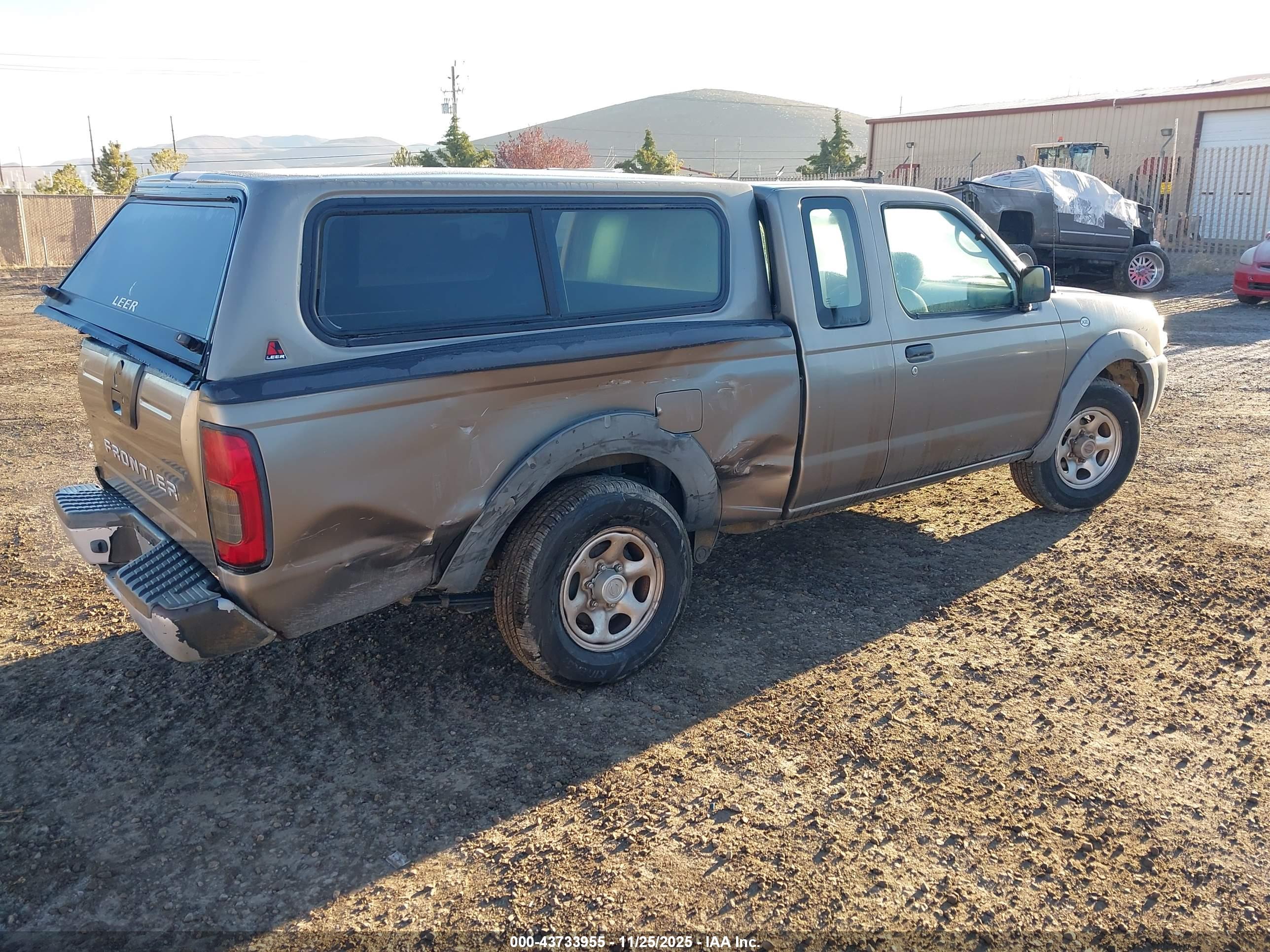 NISSAN FRONTIER image 4