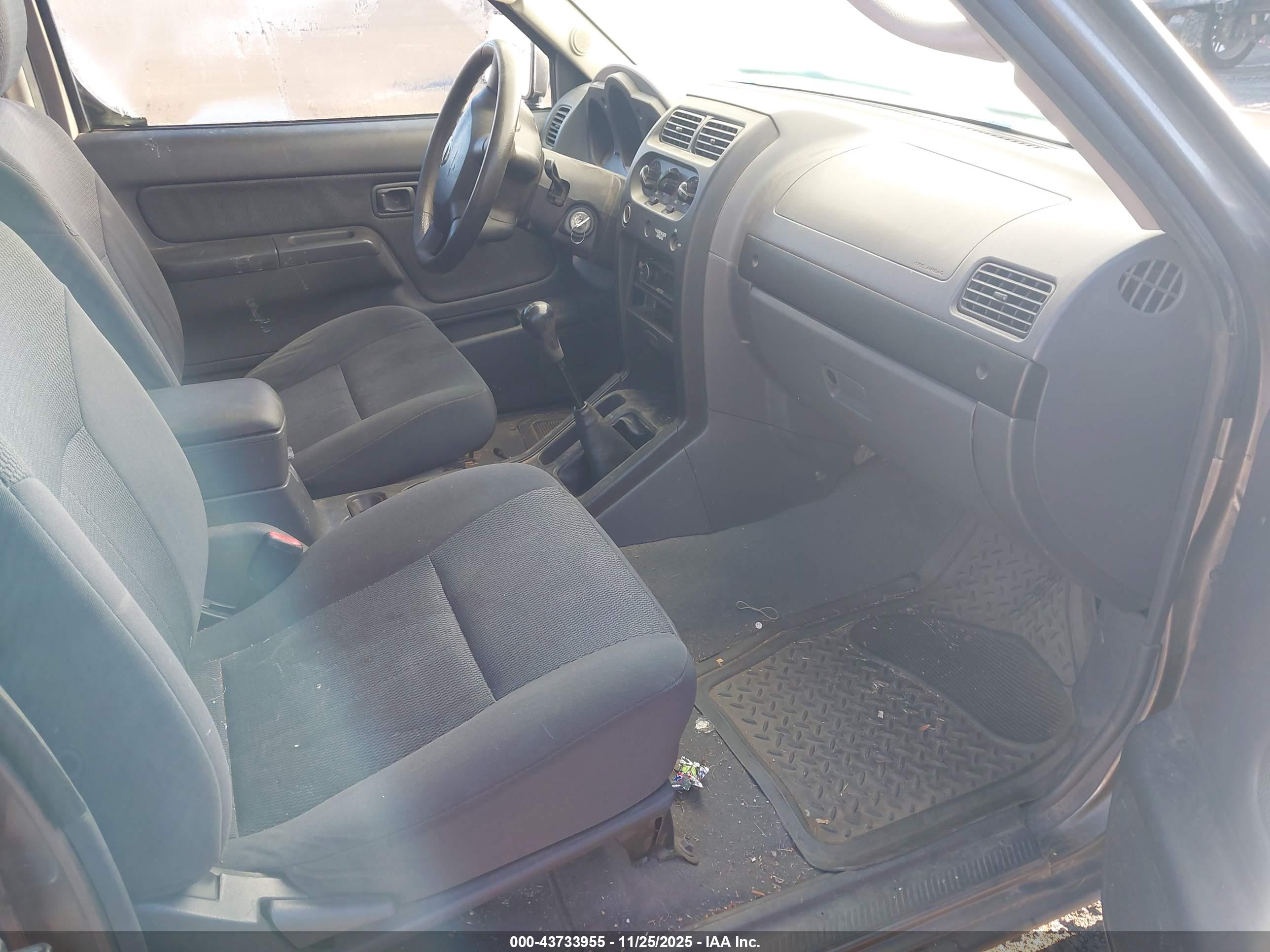 NISSAN FRONTIER image 5