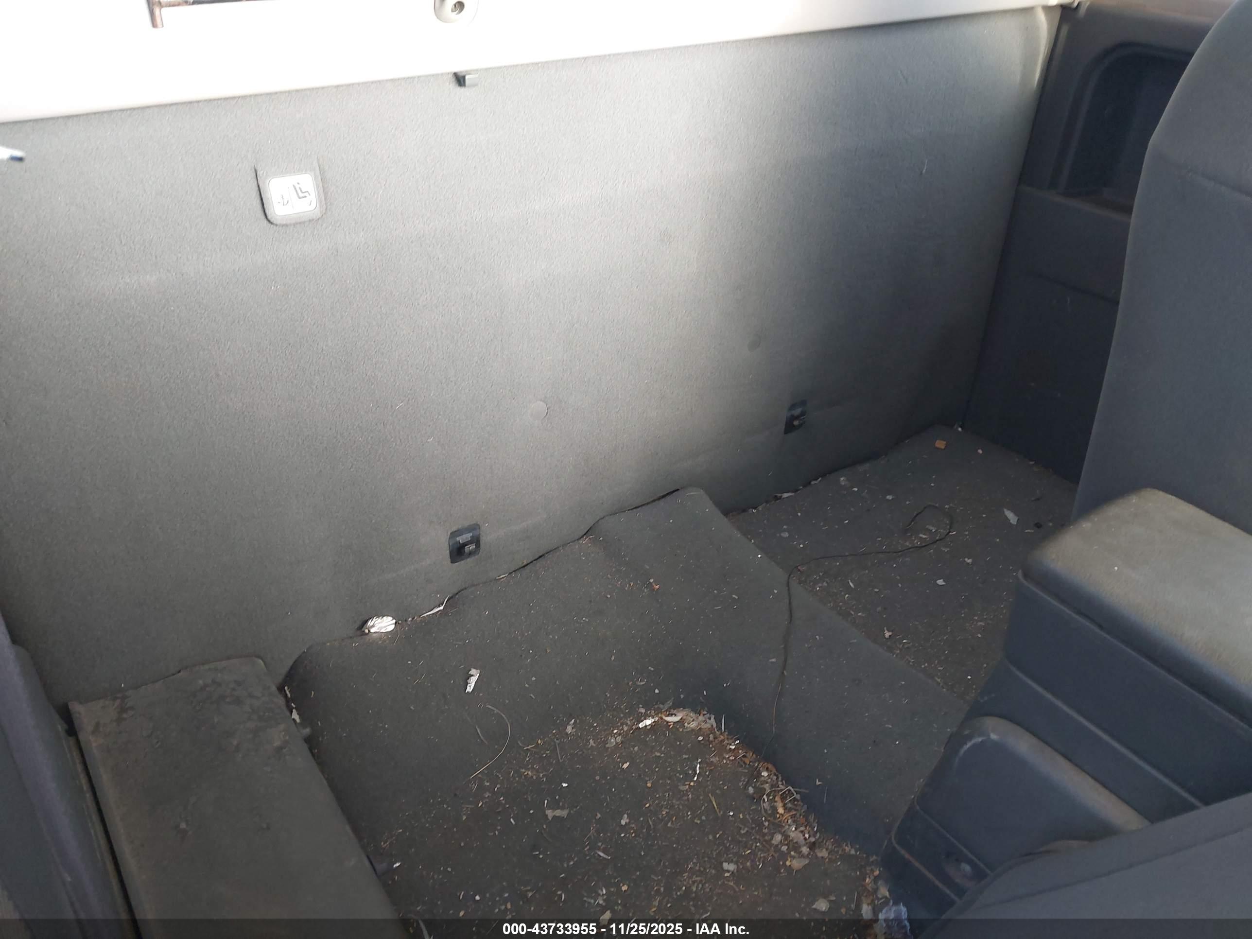 NISSAN FRONTIER image 8