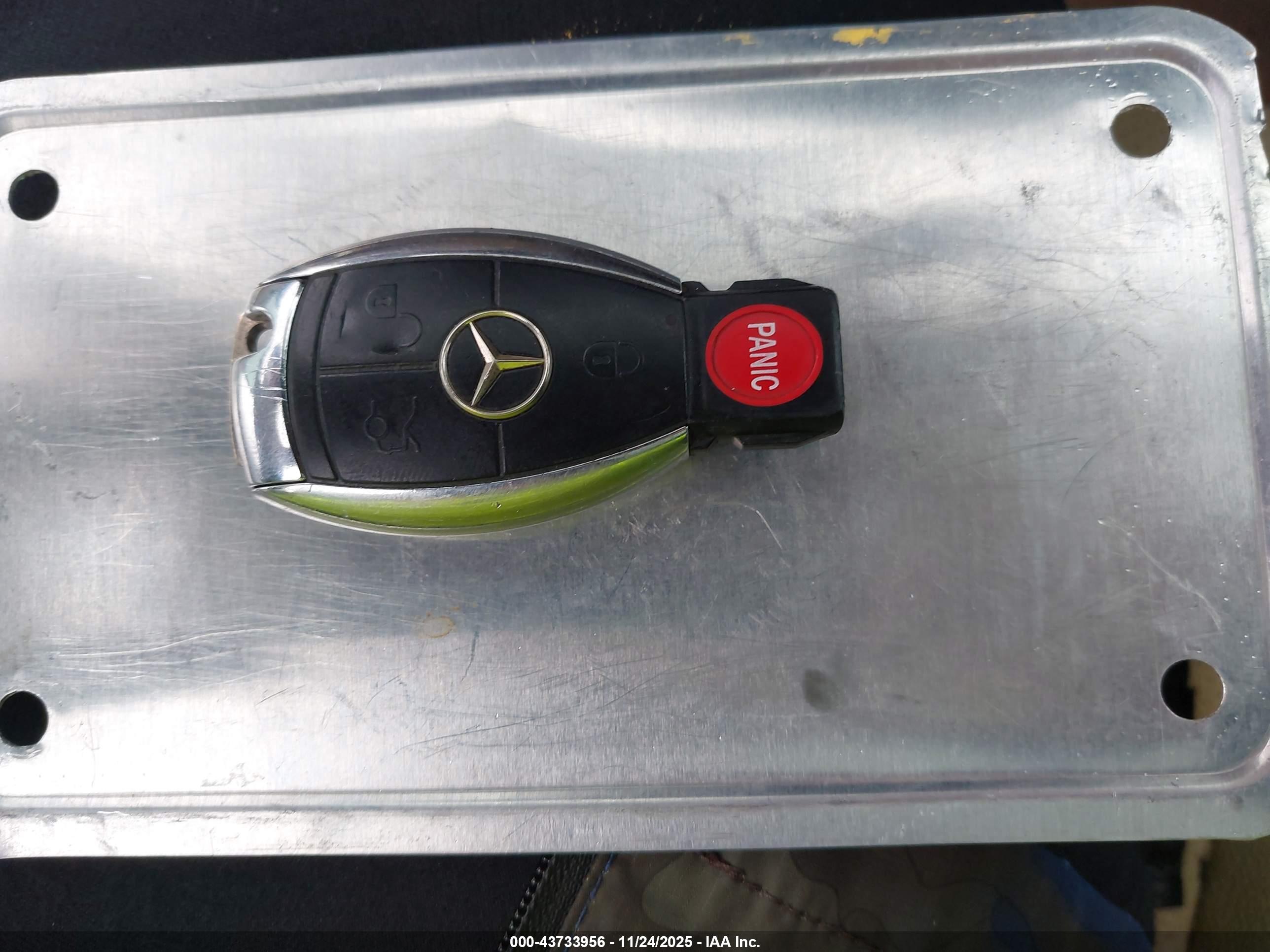 MERCEDES-BENZ C image 11