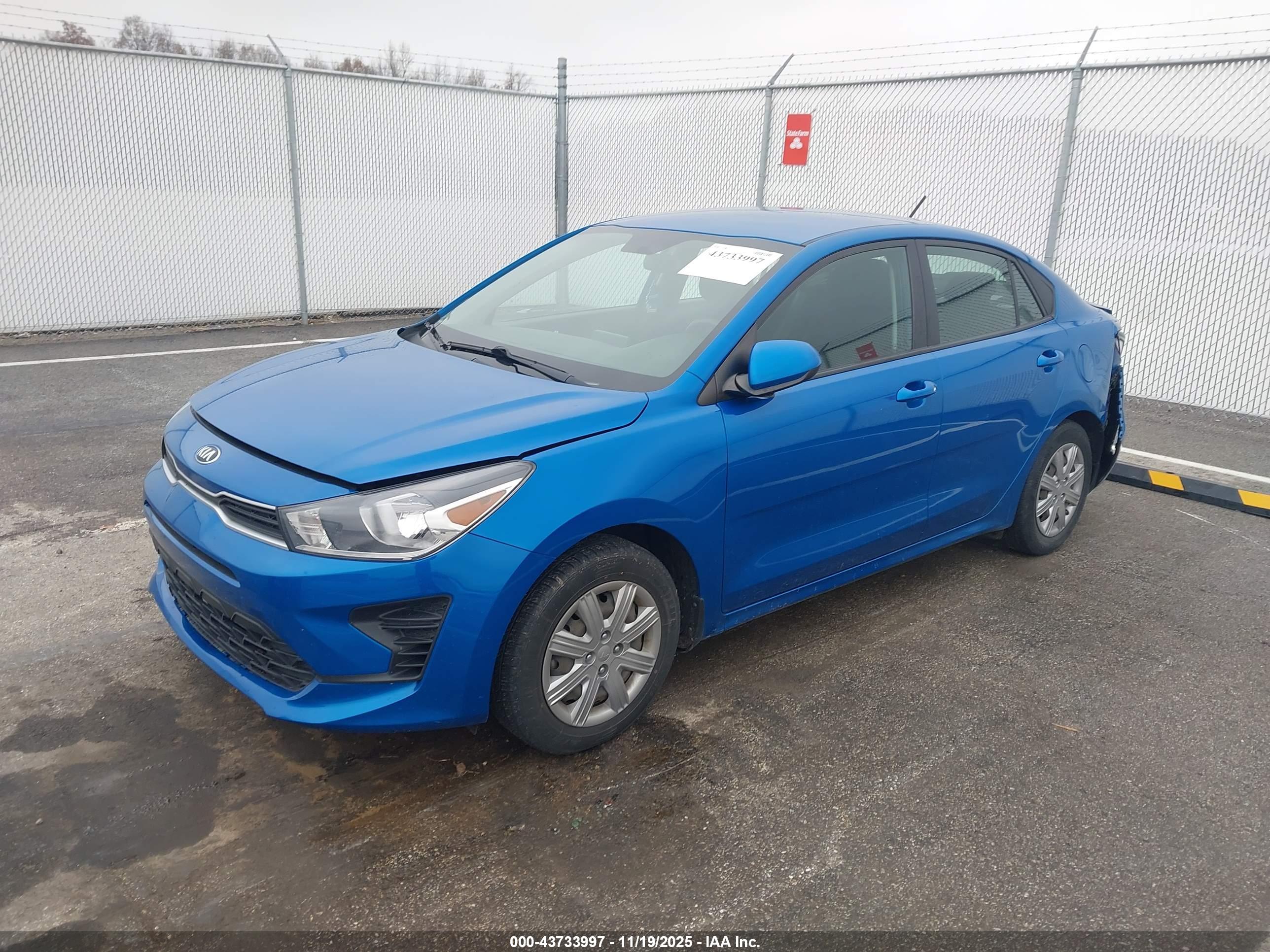 KIA RIO image 2