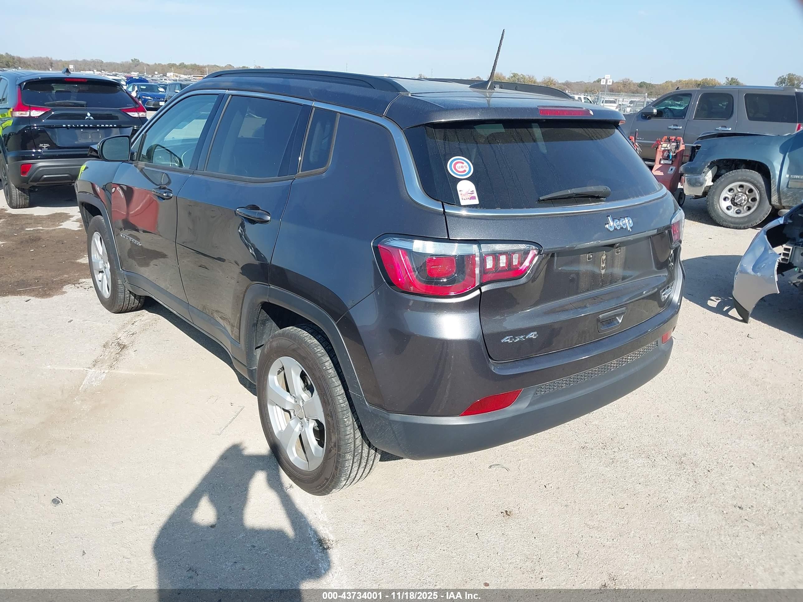 JEEP COMPASS image 3