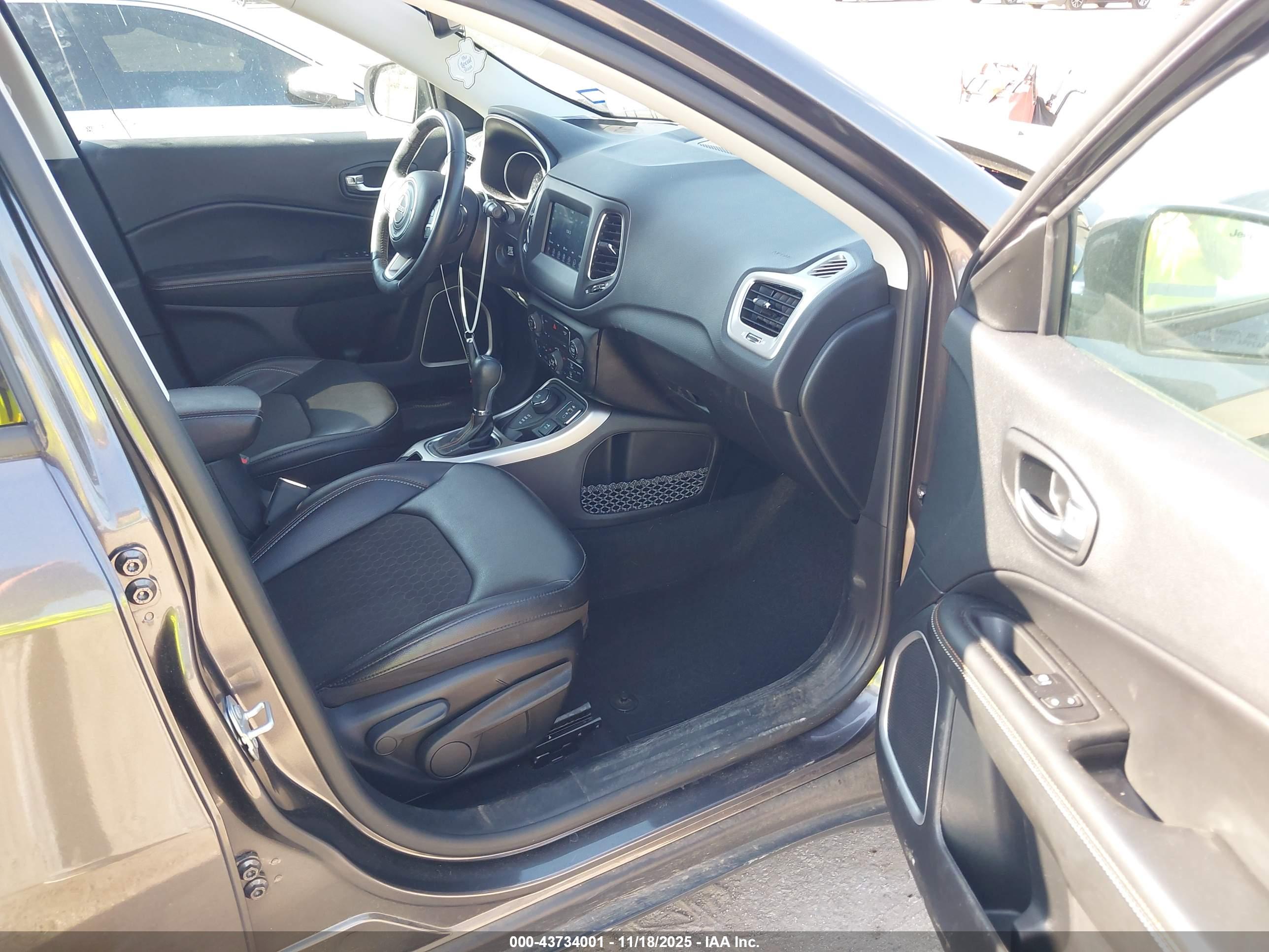 JEEP COMPASS image 5