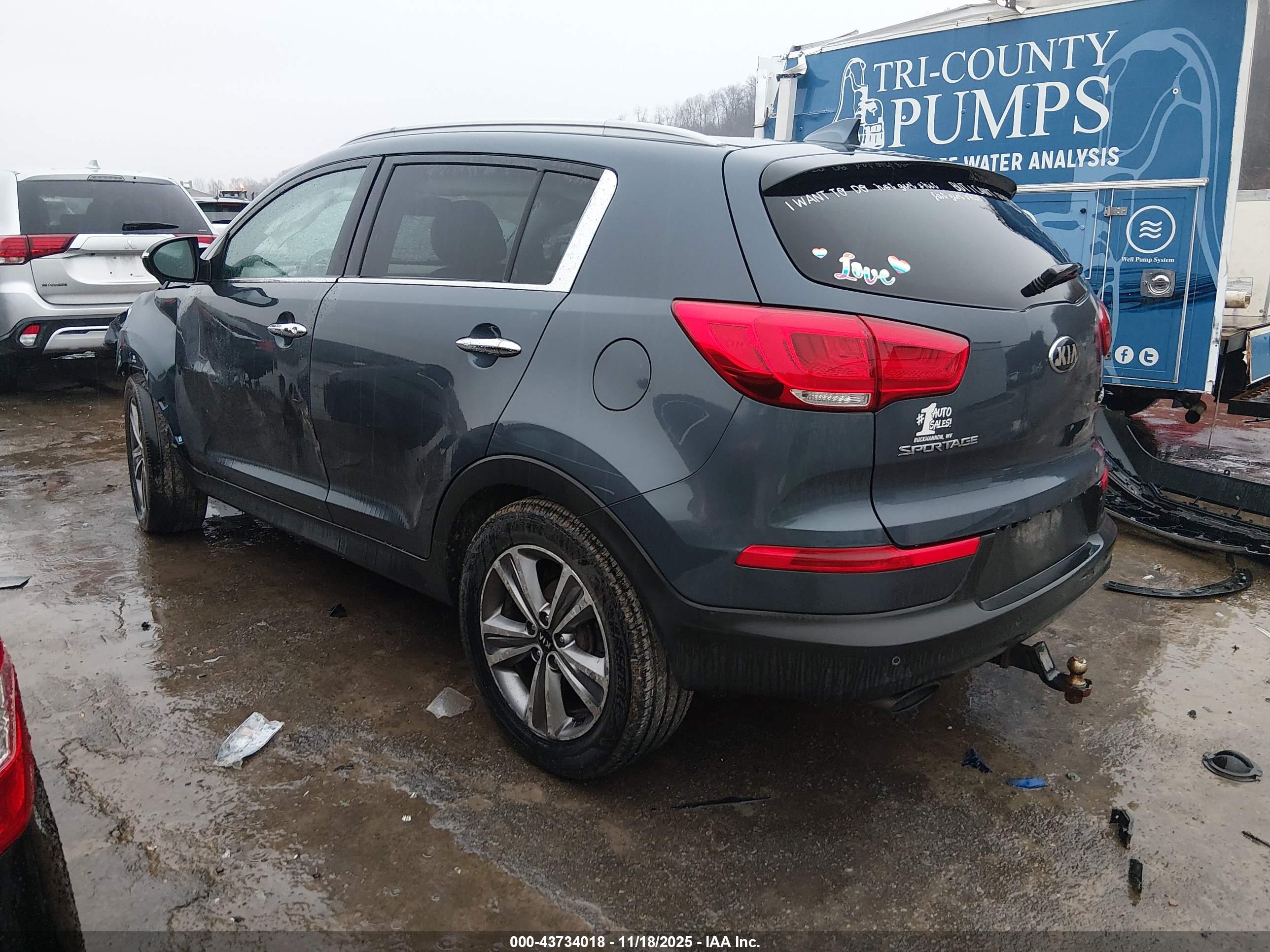 KIA SPORTAGE image 3