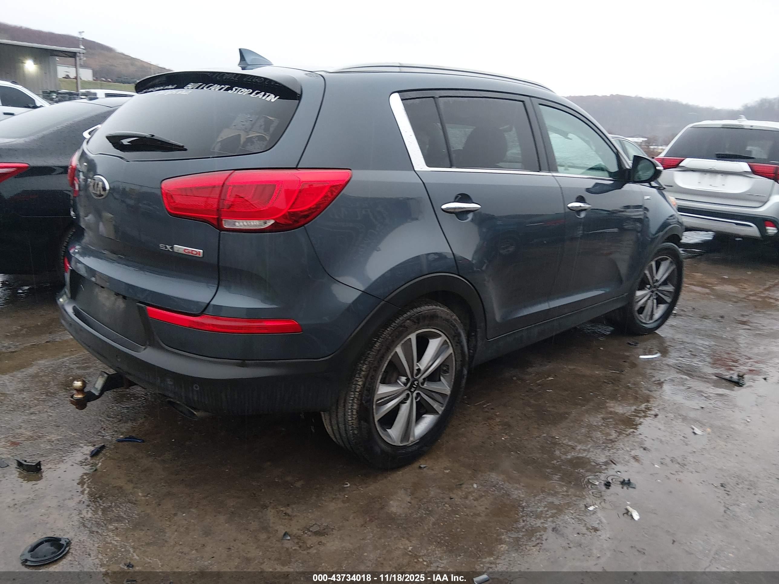 KIA SPORTAGE image 4